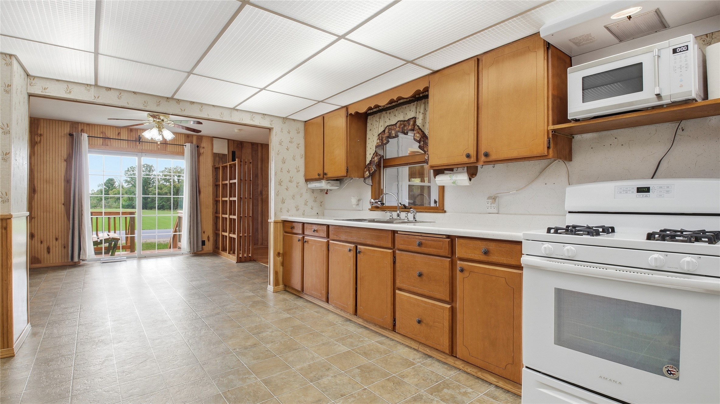 529 W Maple Street Property Photo 5