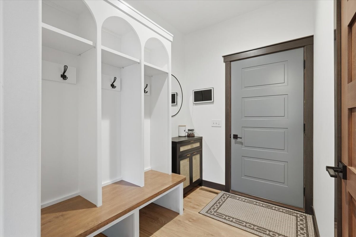 5022 Woodlands Drive Property Photo 14