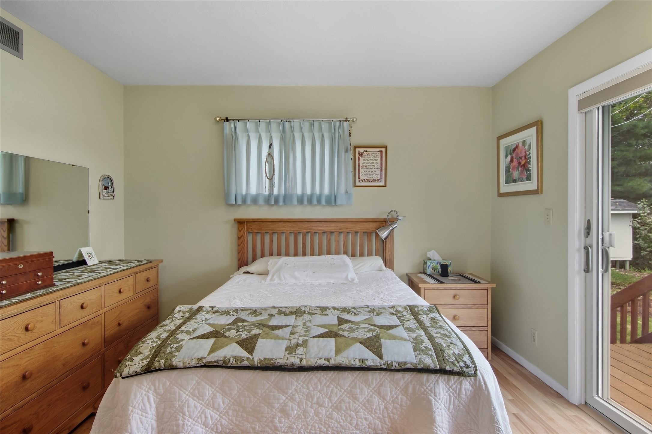 1202 North Shore Drive Ne Property Photo 16