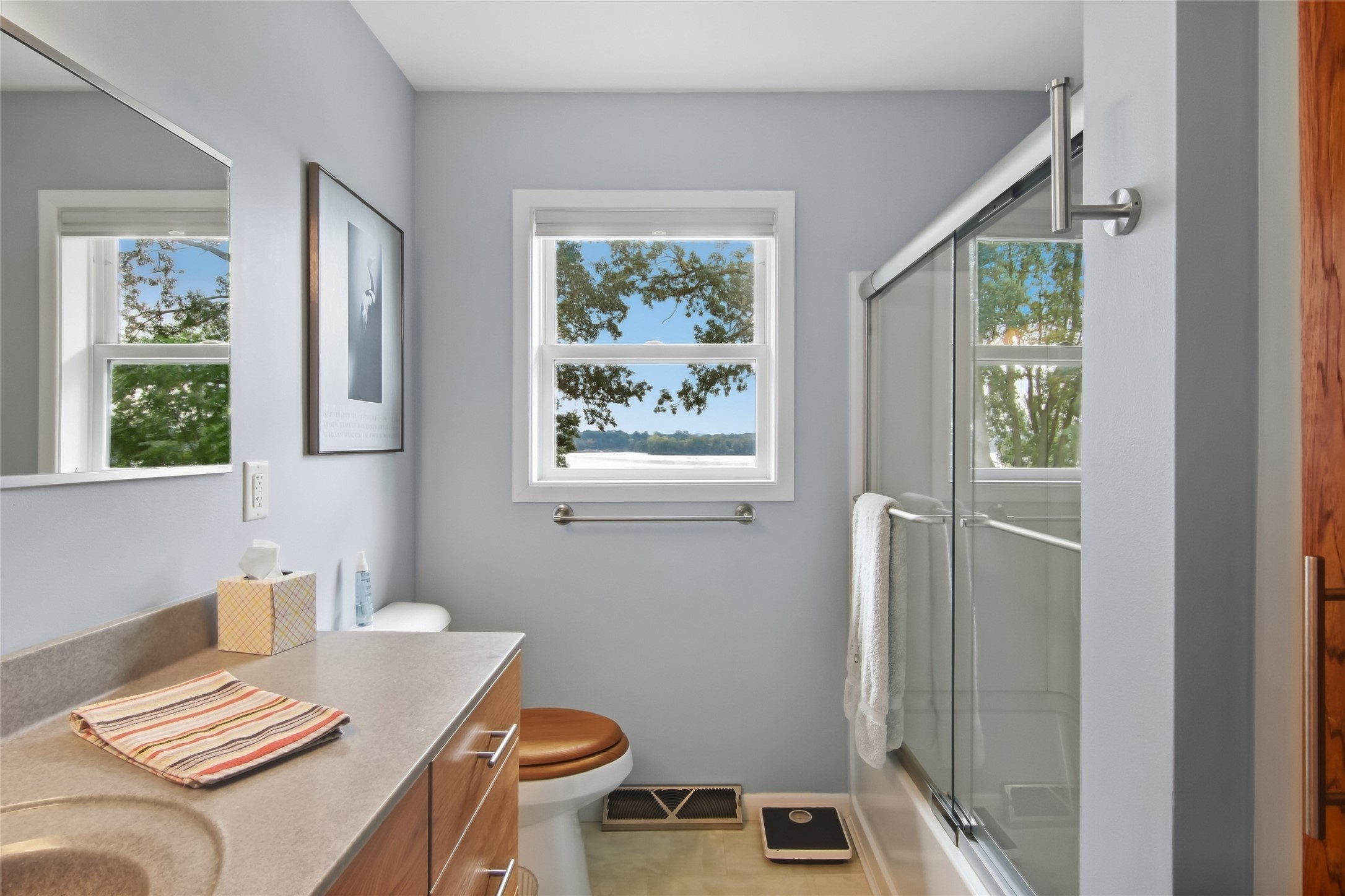 1202 North Shore Drive Ne Property Photo 19