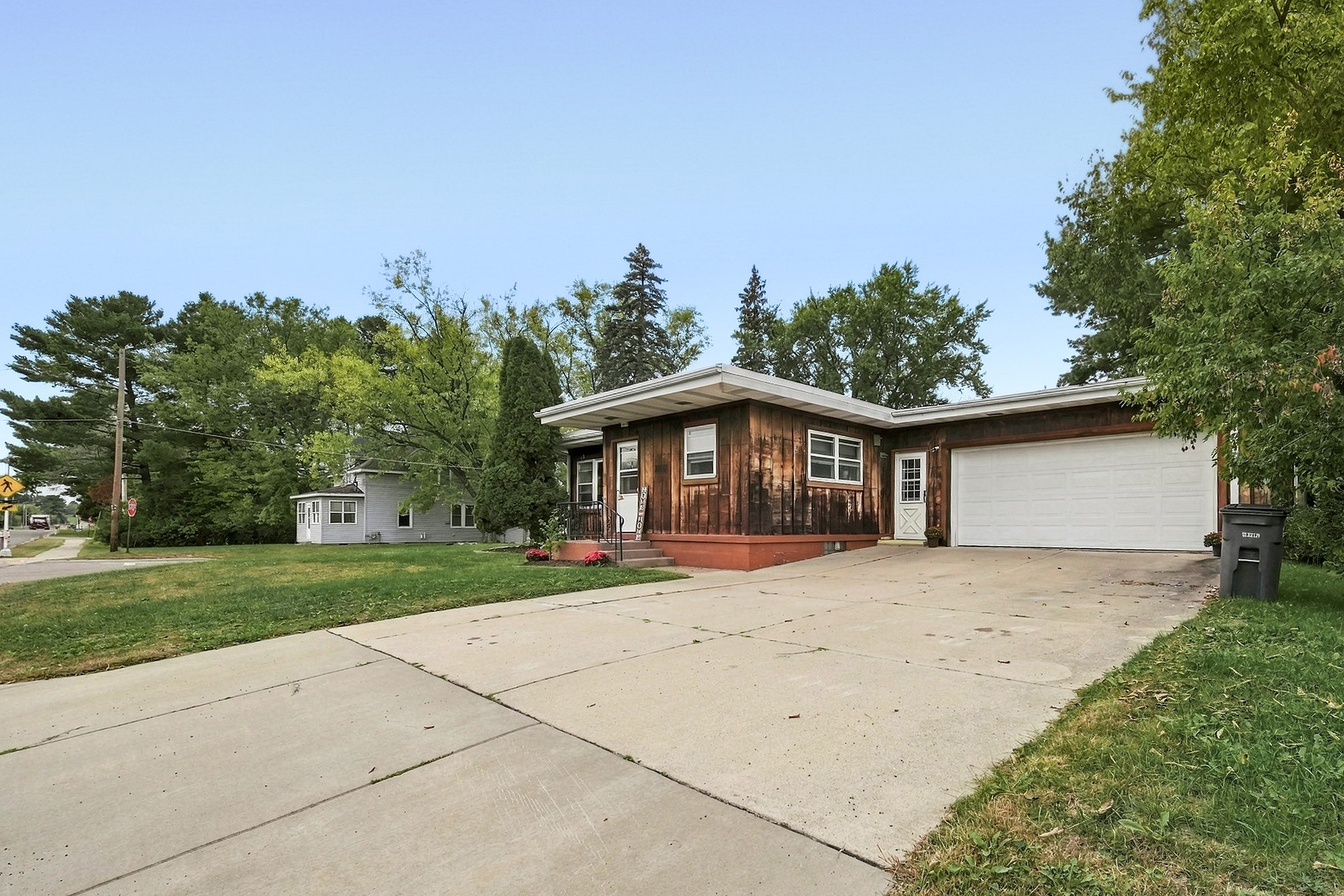 14118 5th Street Property Photo 2