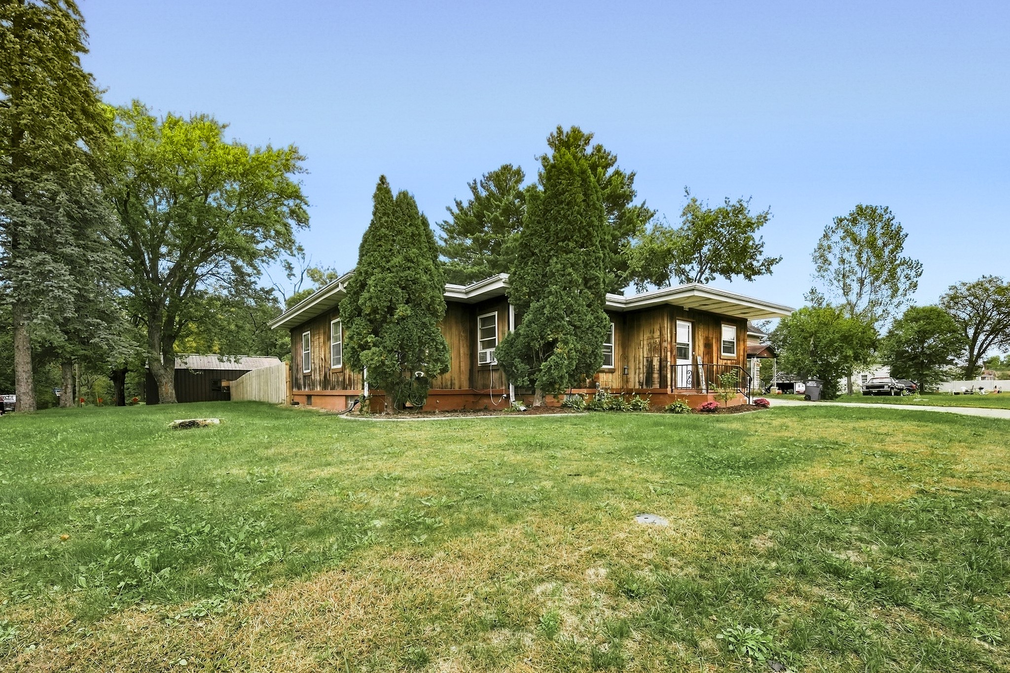 14118 5th Street Property Photo 3