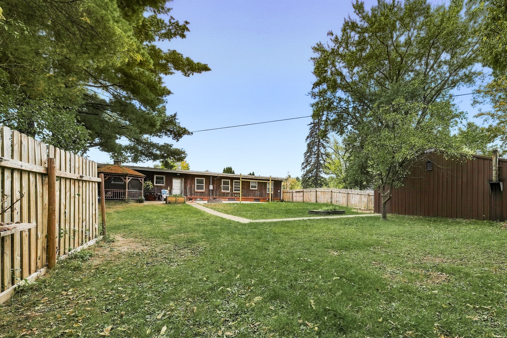 14118 5th Street Property Photo 4
