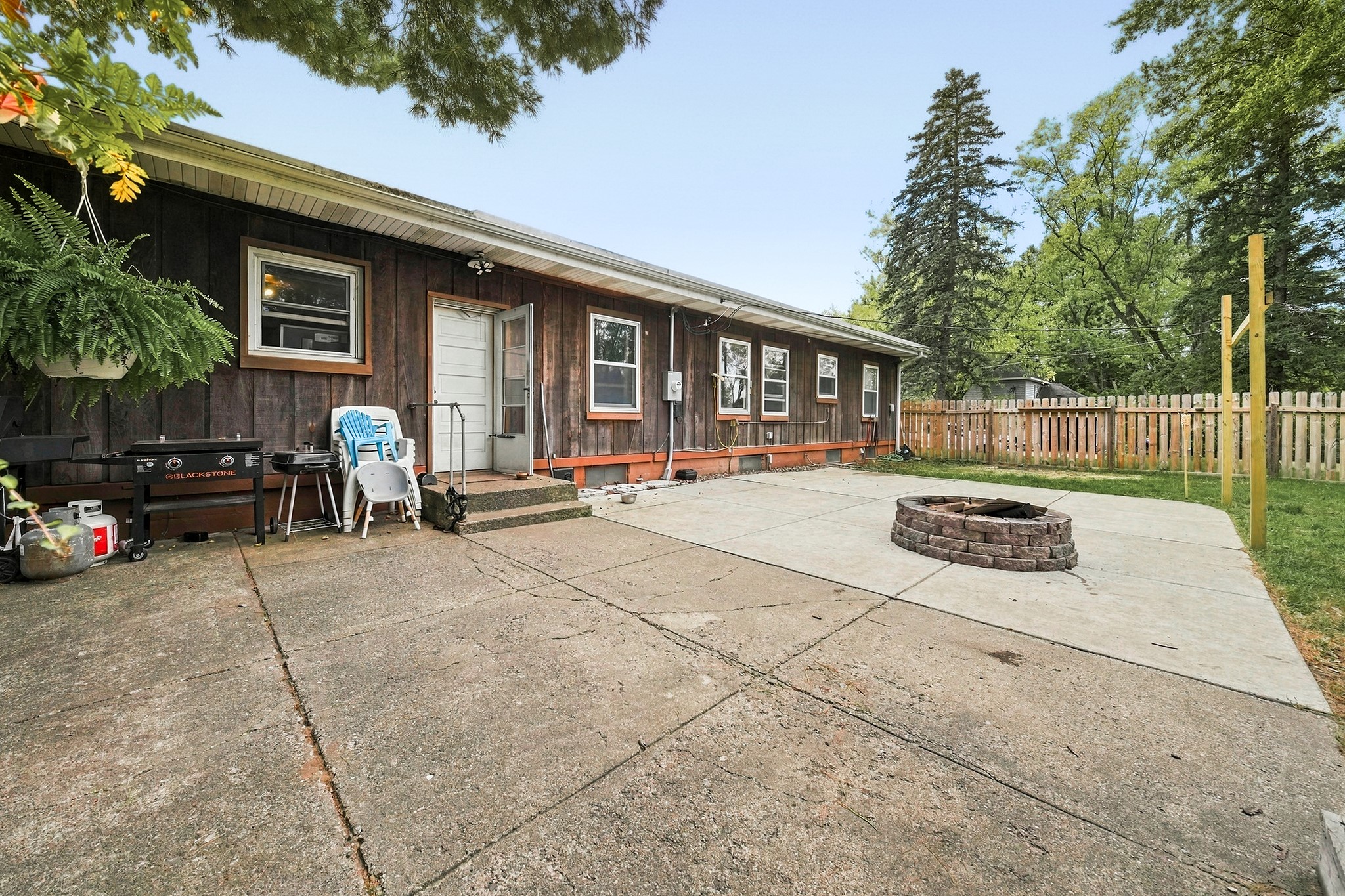 14118 5th Street Property Photo 8