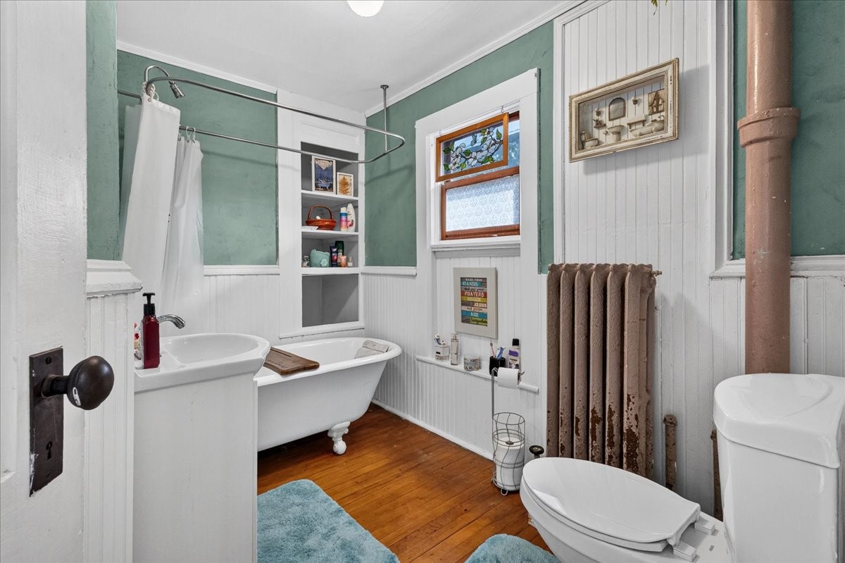 1303 Main Street E Property Photo 12