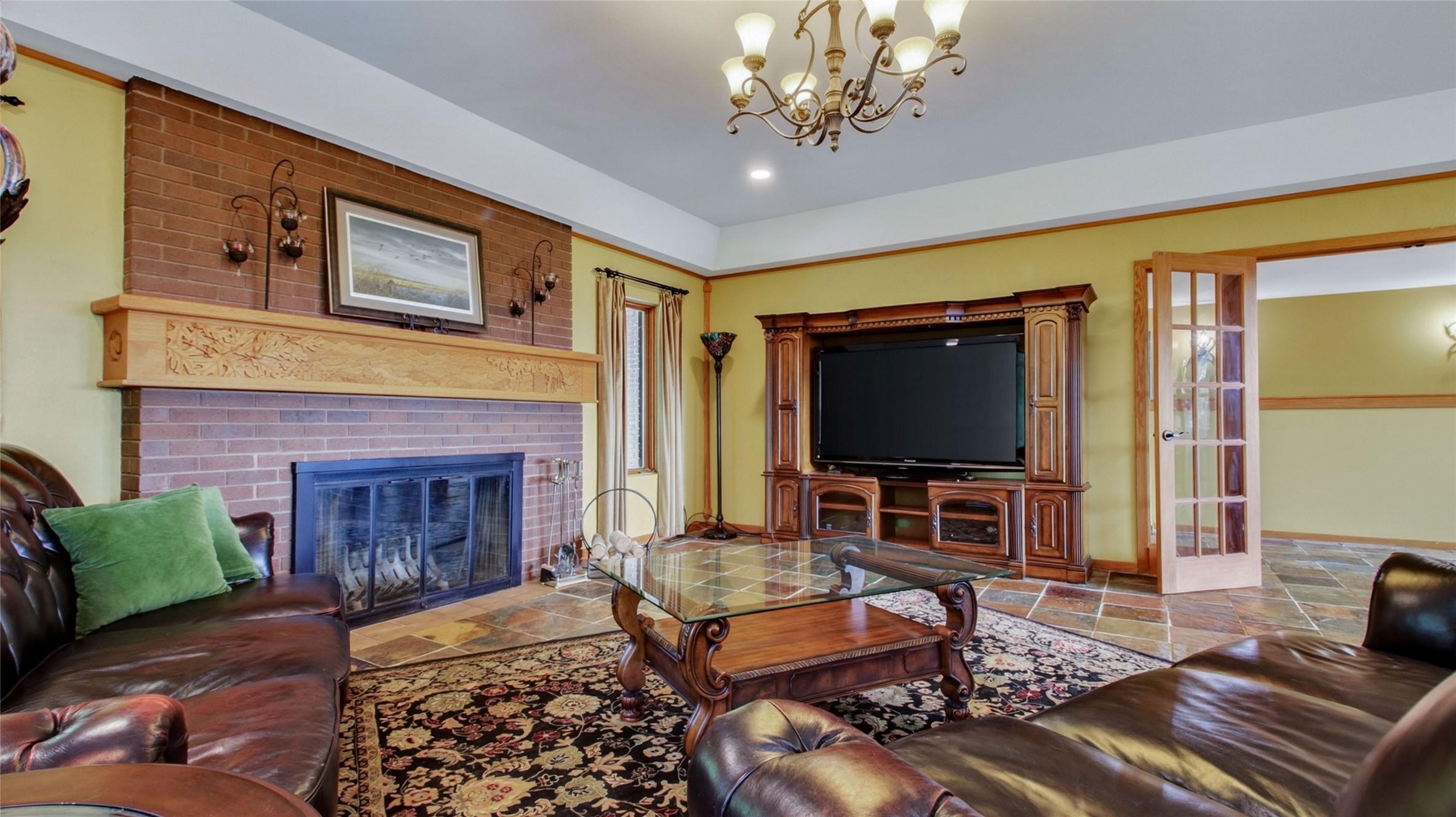 445 E Woodridge Drive Property Photo 8