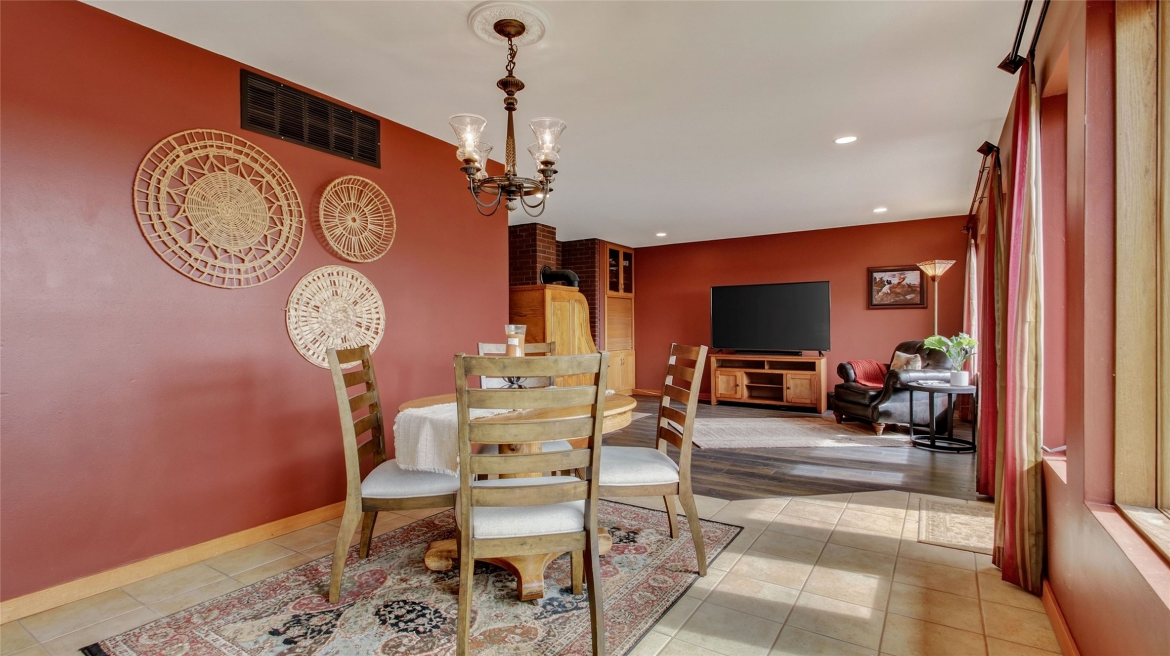 445 E Woodridge Drive Property Photo 12
