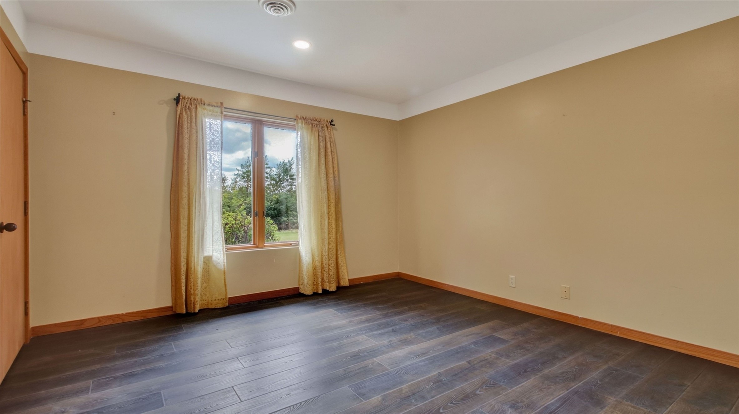 445 E Woodridge Drive Property Photo 28