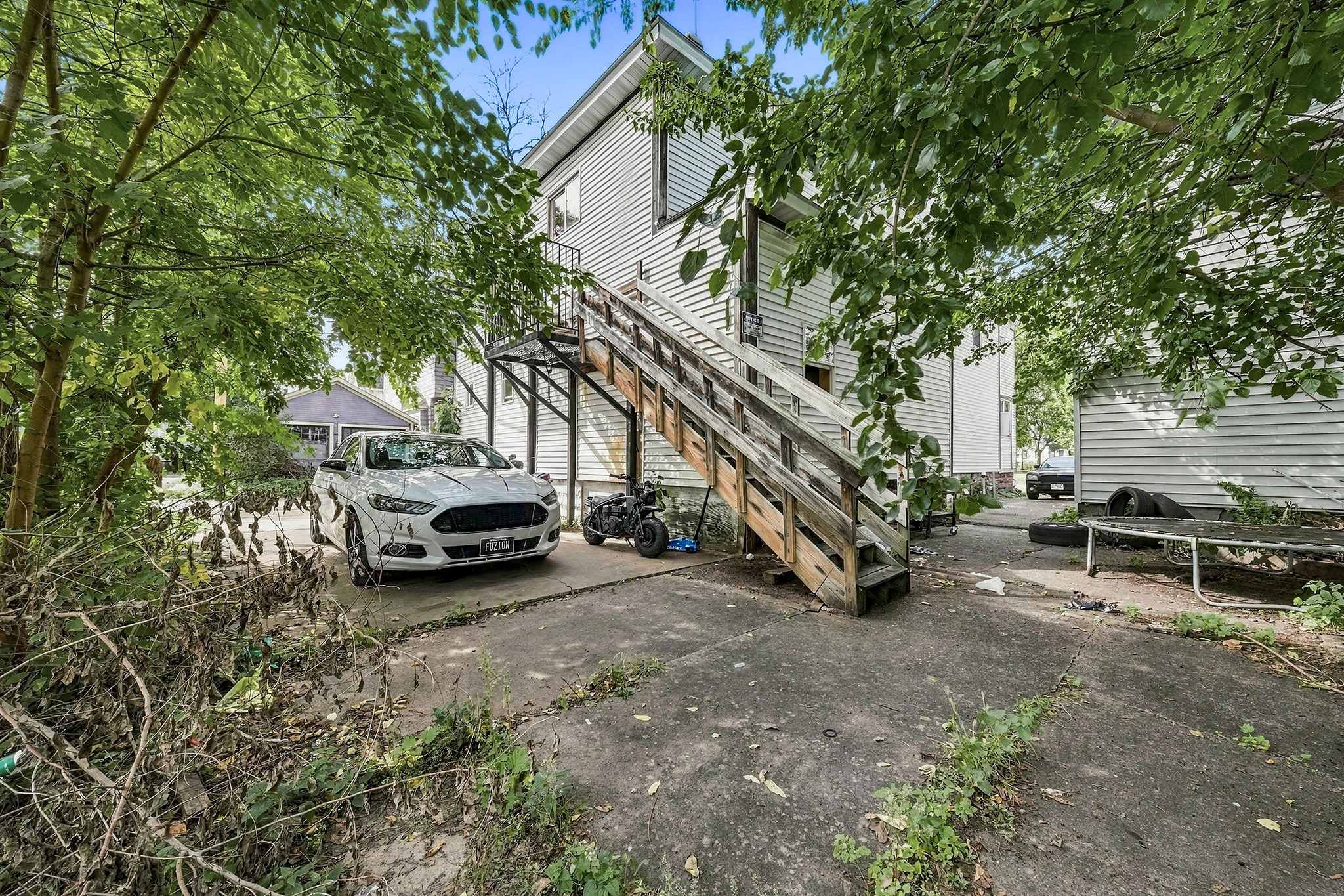 317 Earl Street 1-2 Property Photo 6