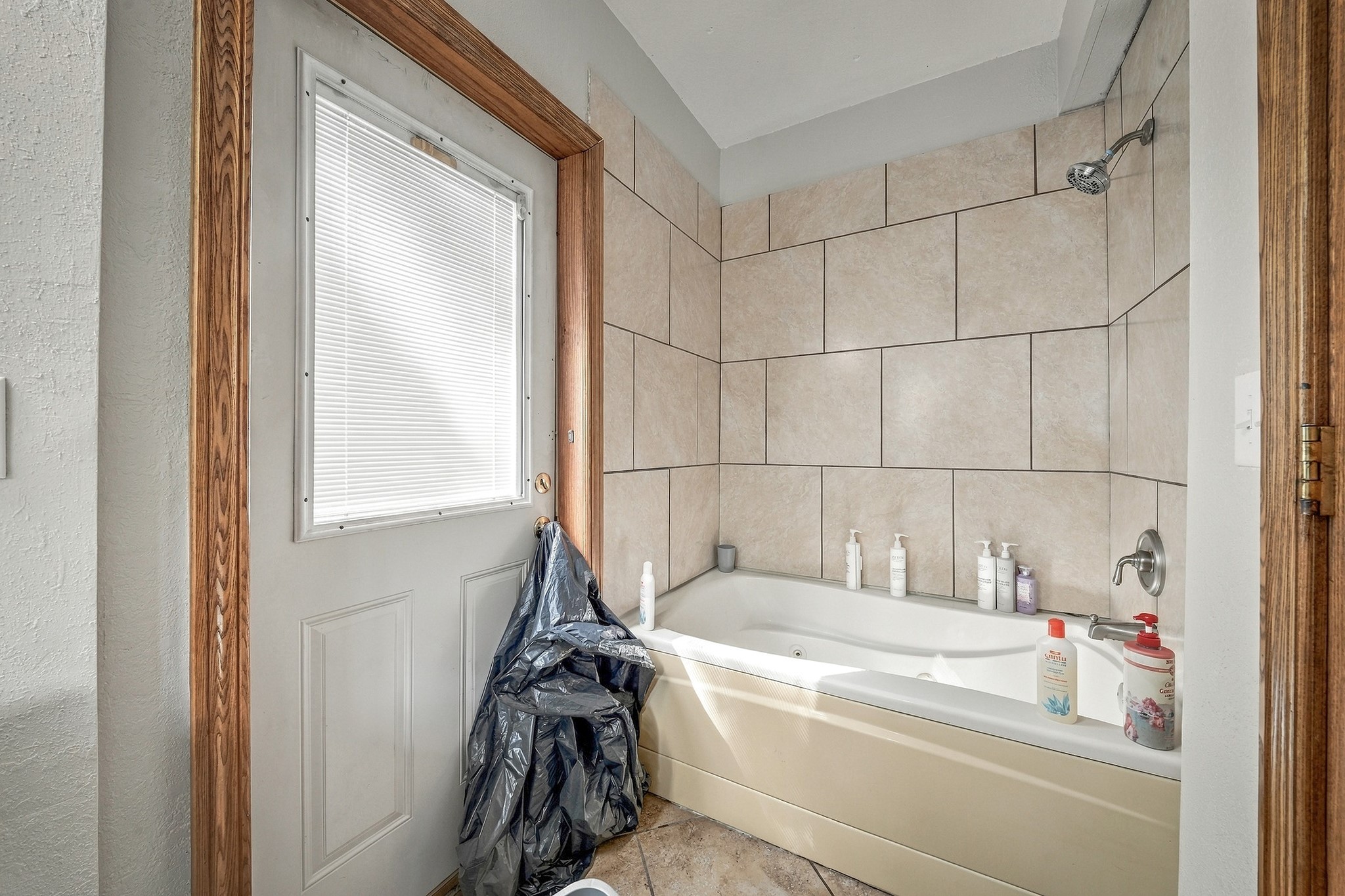 317 Earl Street 1-2 Property Photo 15