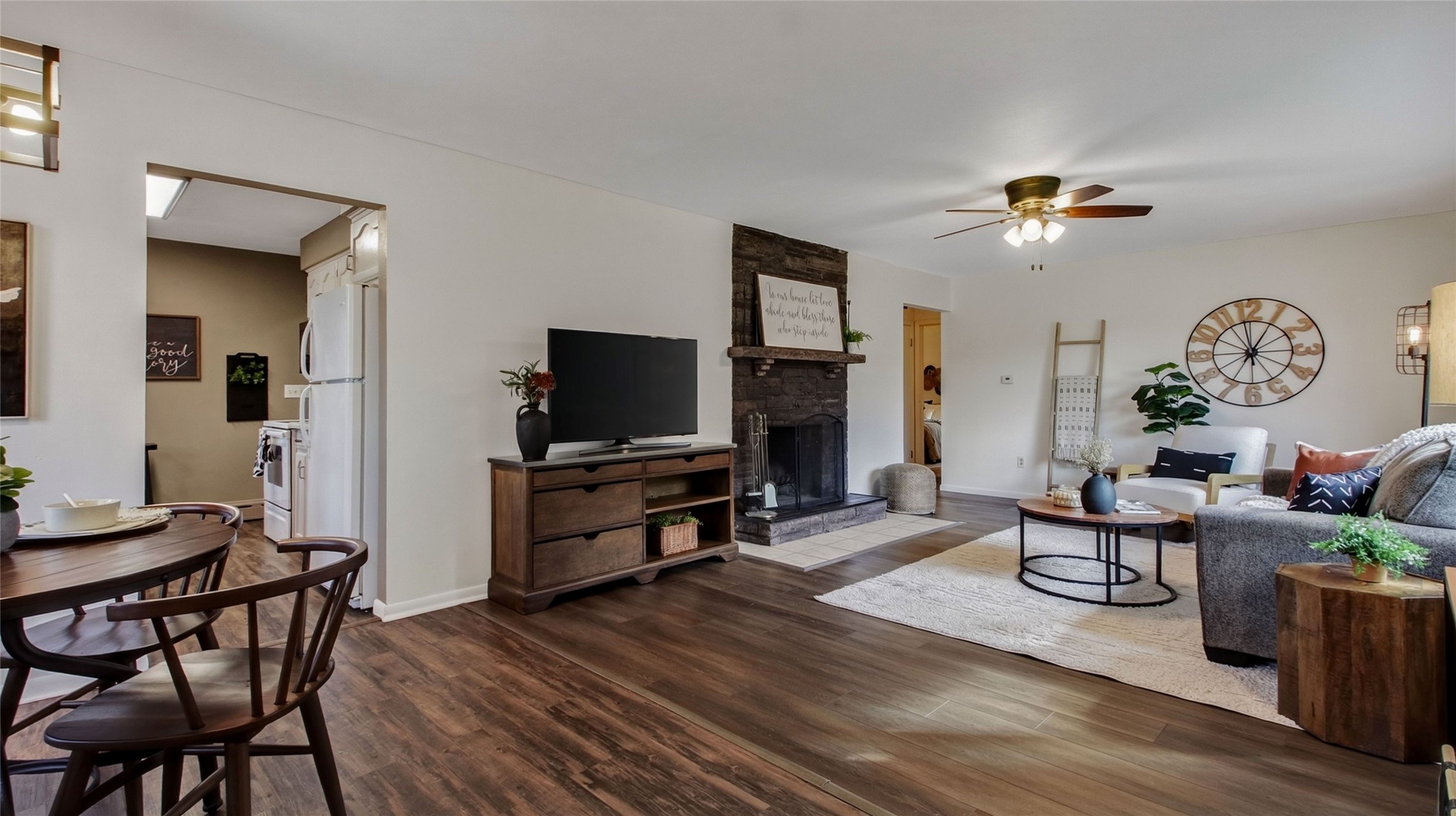 2137 14th Street Property Photo 2