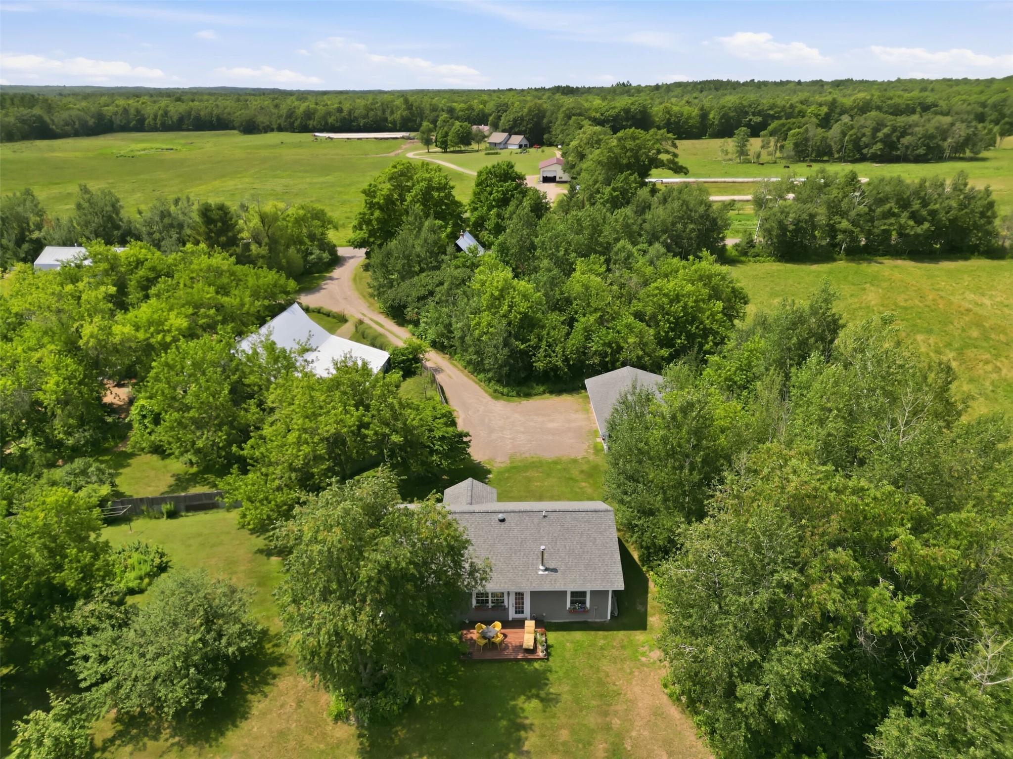 10886 N Round Lake School Road Property Photo 3