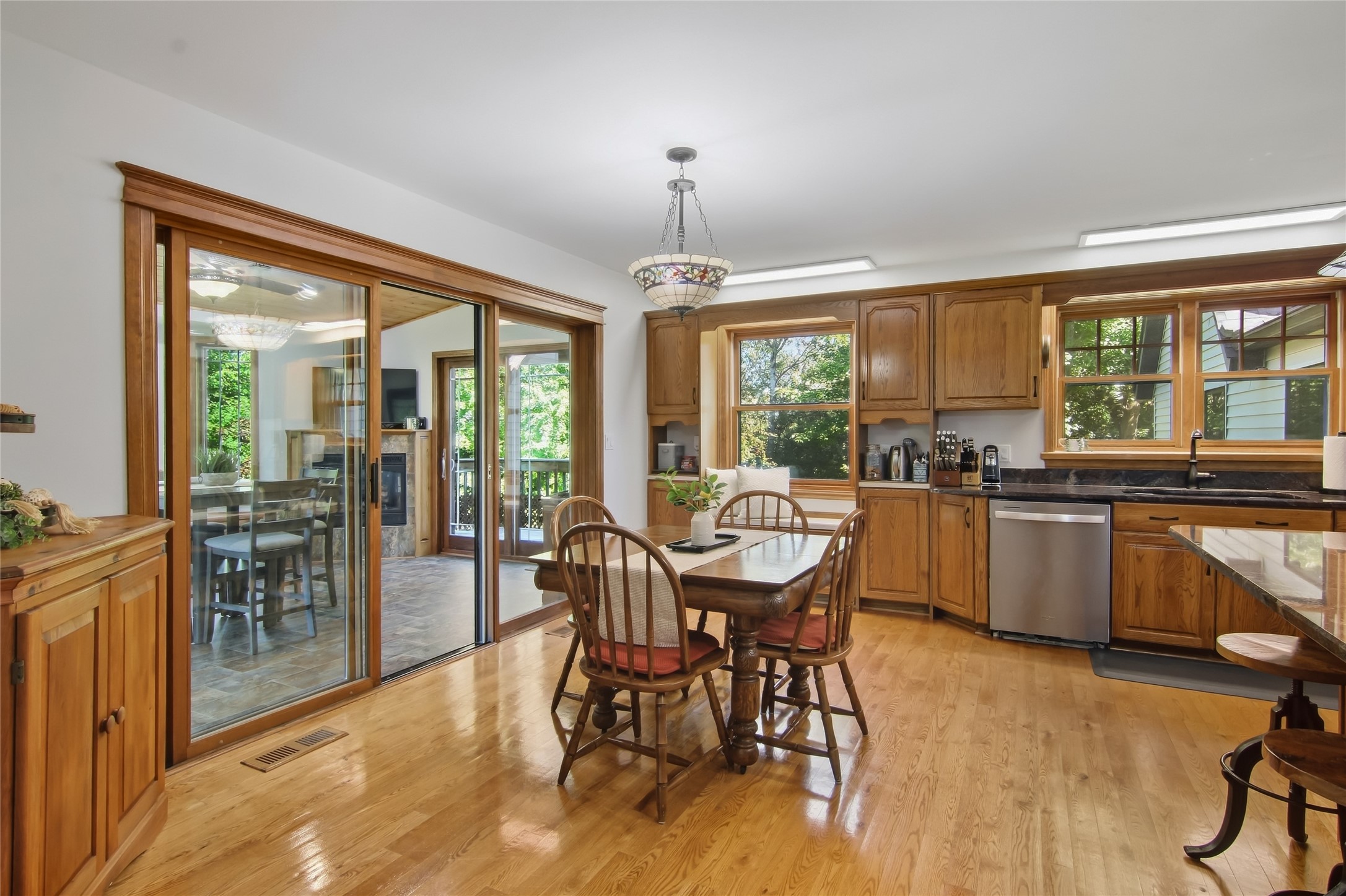 3920 Woodcrest Court Property Photo 11