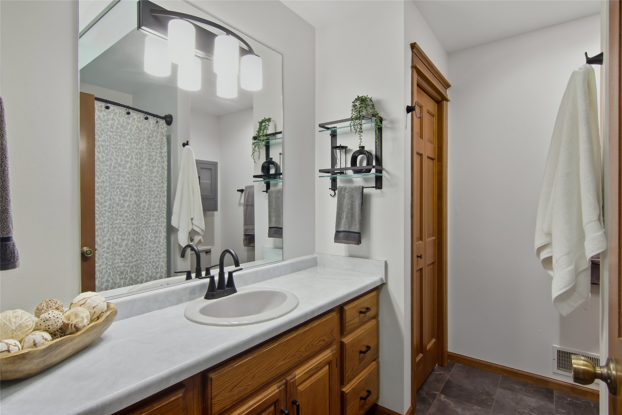 3920 Woodcrest Court Property Photo 31
