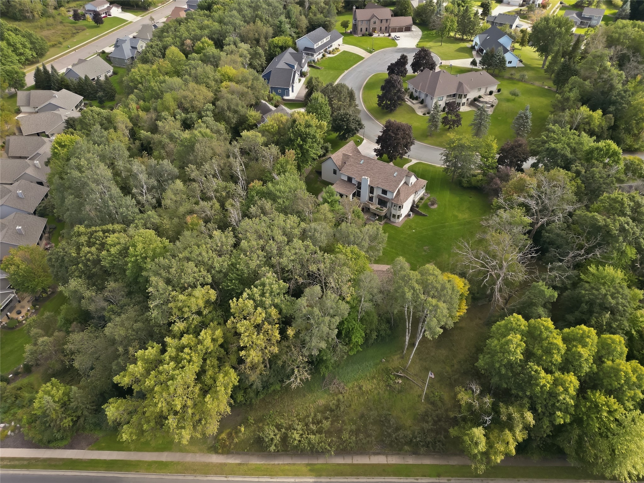 3920 Woodcrest Court Property Photo 47