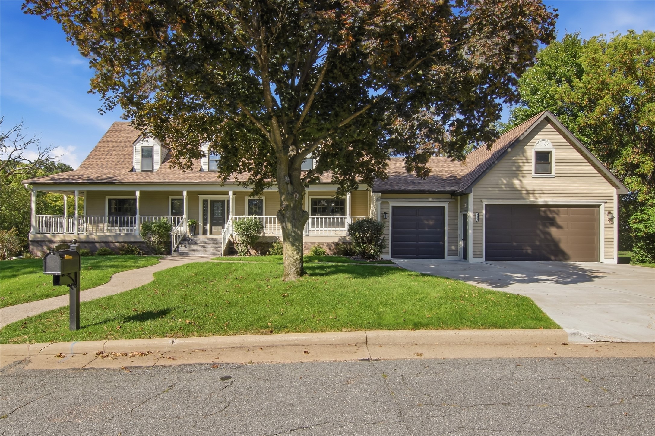 3920 Woodcrest Court Property Photo 49