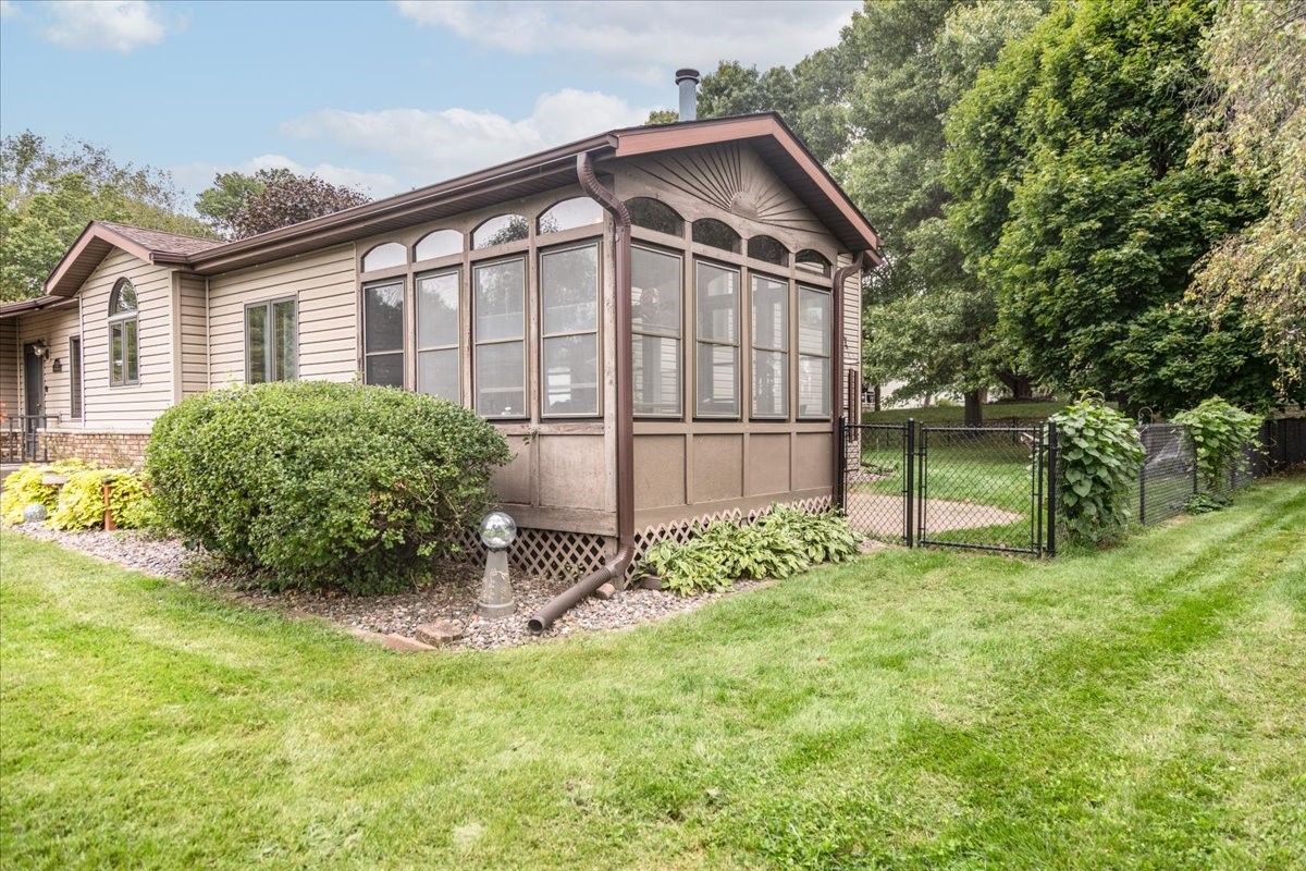 2925 S Plum Tree Circle Property Photo 4