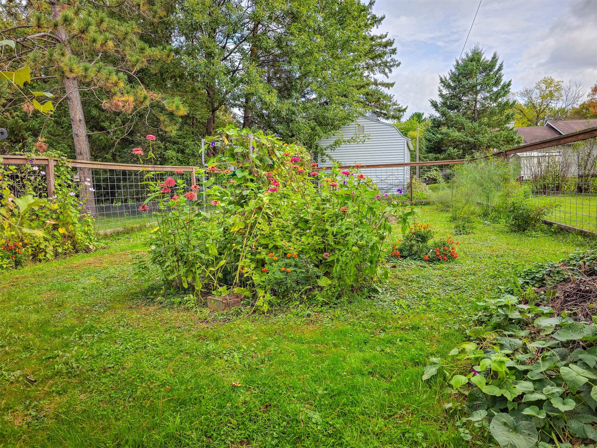 324 S Main Street Property Photo 9