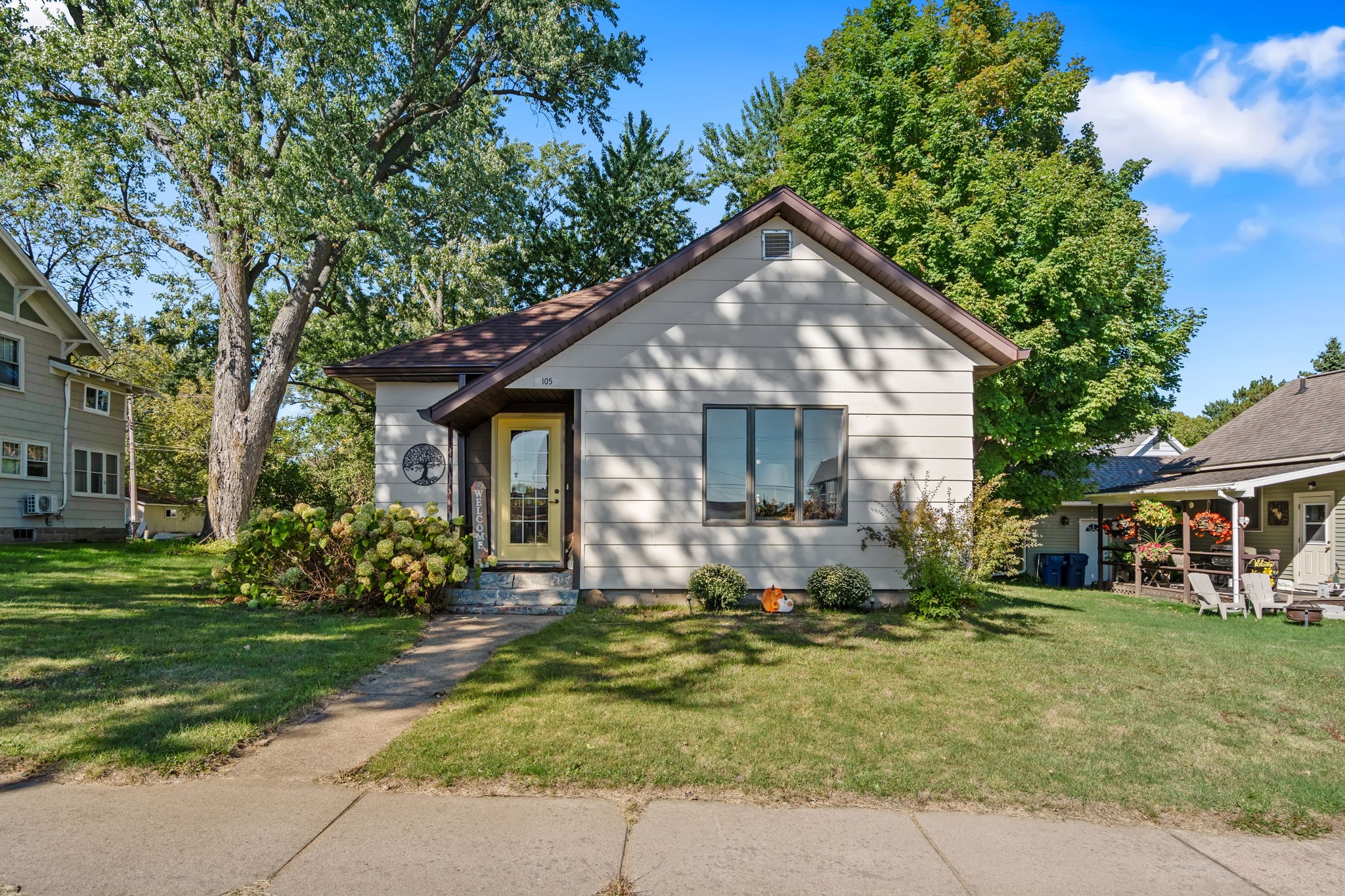 105 6th Avenue Property Photo 2