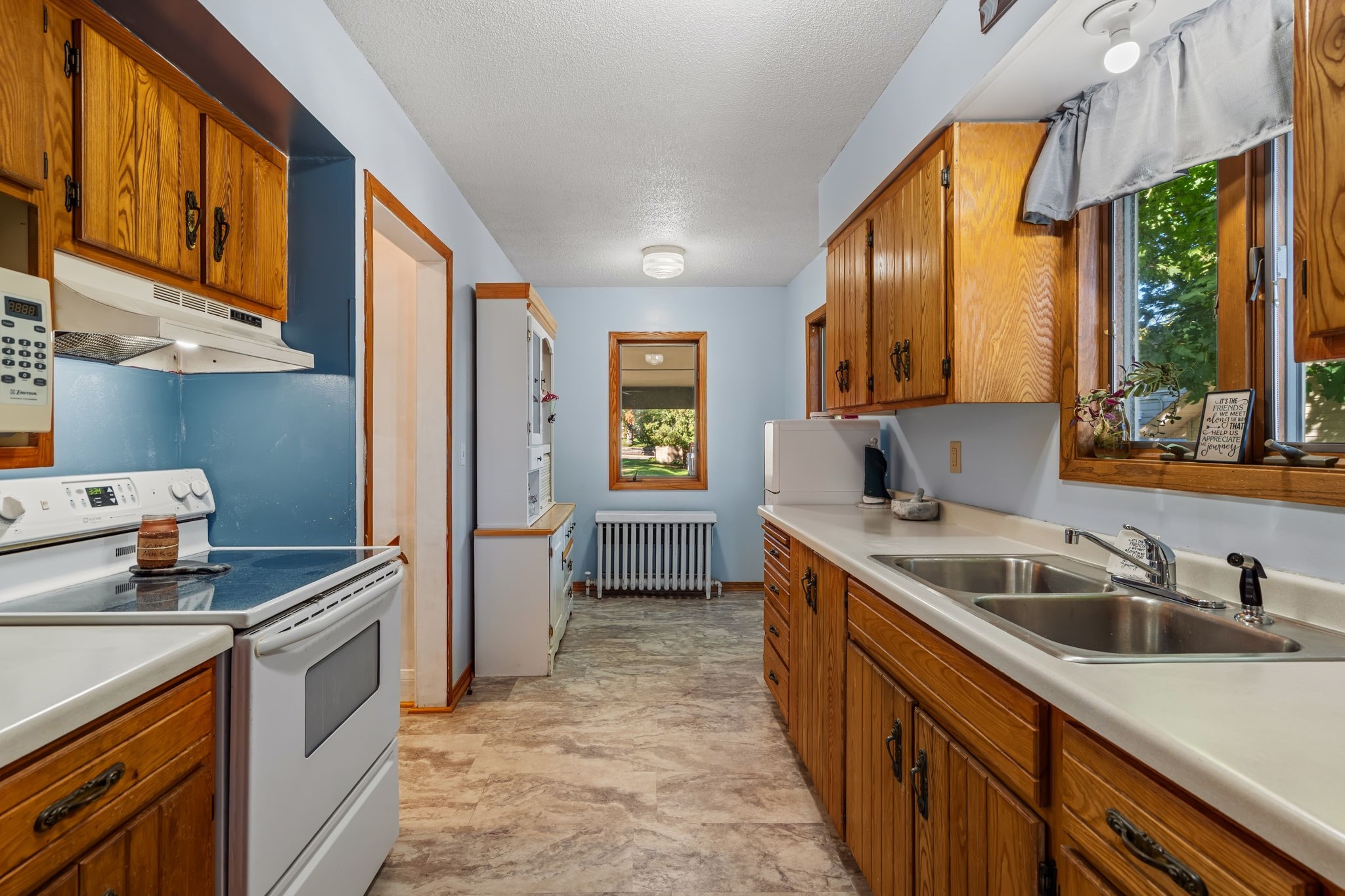 105 6th Avenue Property Photo 12