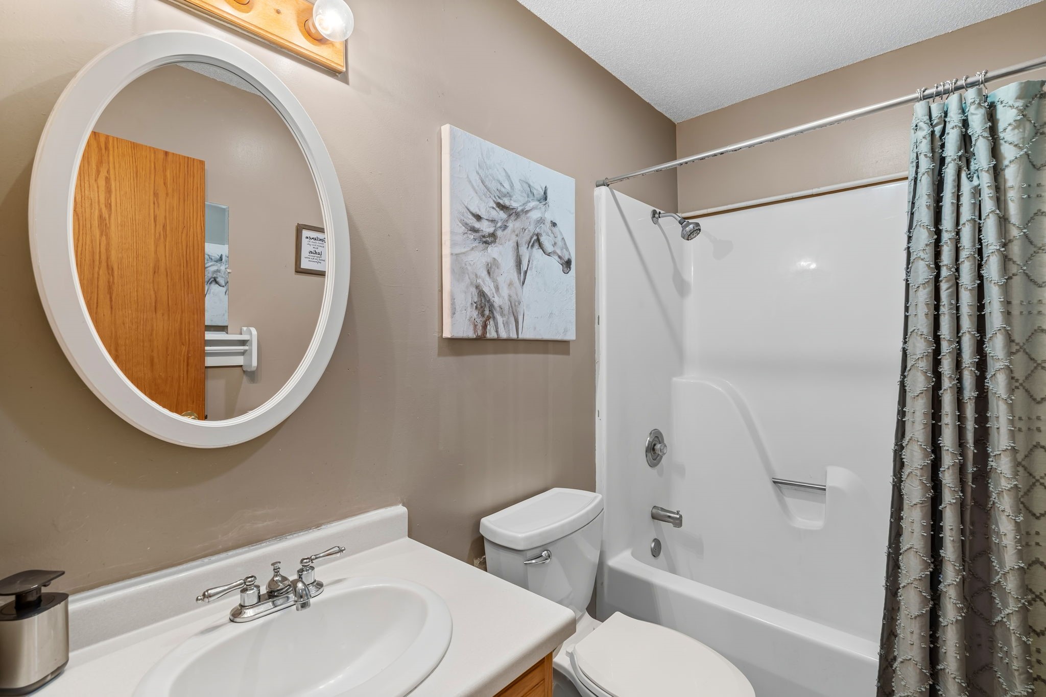 105 6th Avenue Property Photo 19