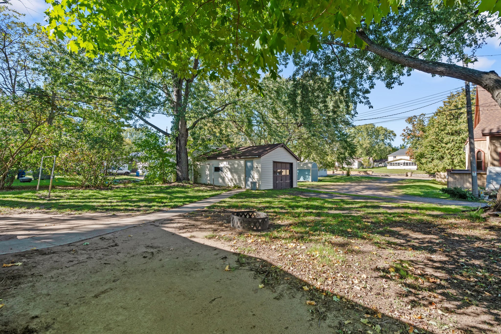 105 6th Avenue Property Photo 27