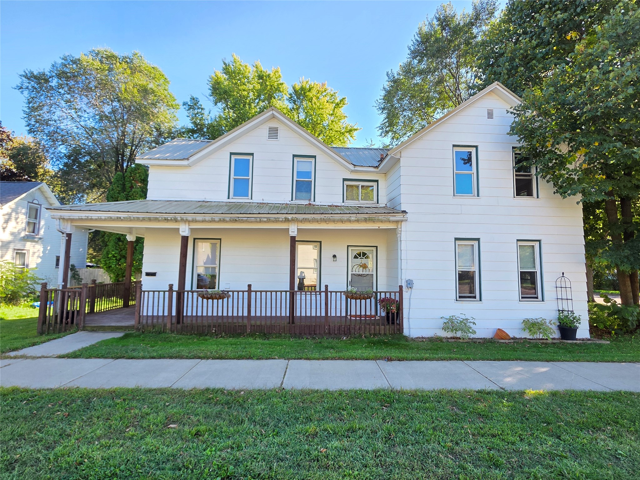 465 W Spruce Street Property Photo 1