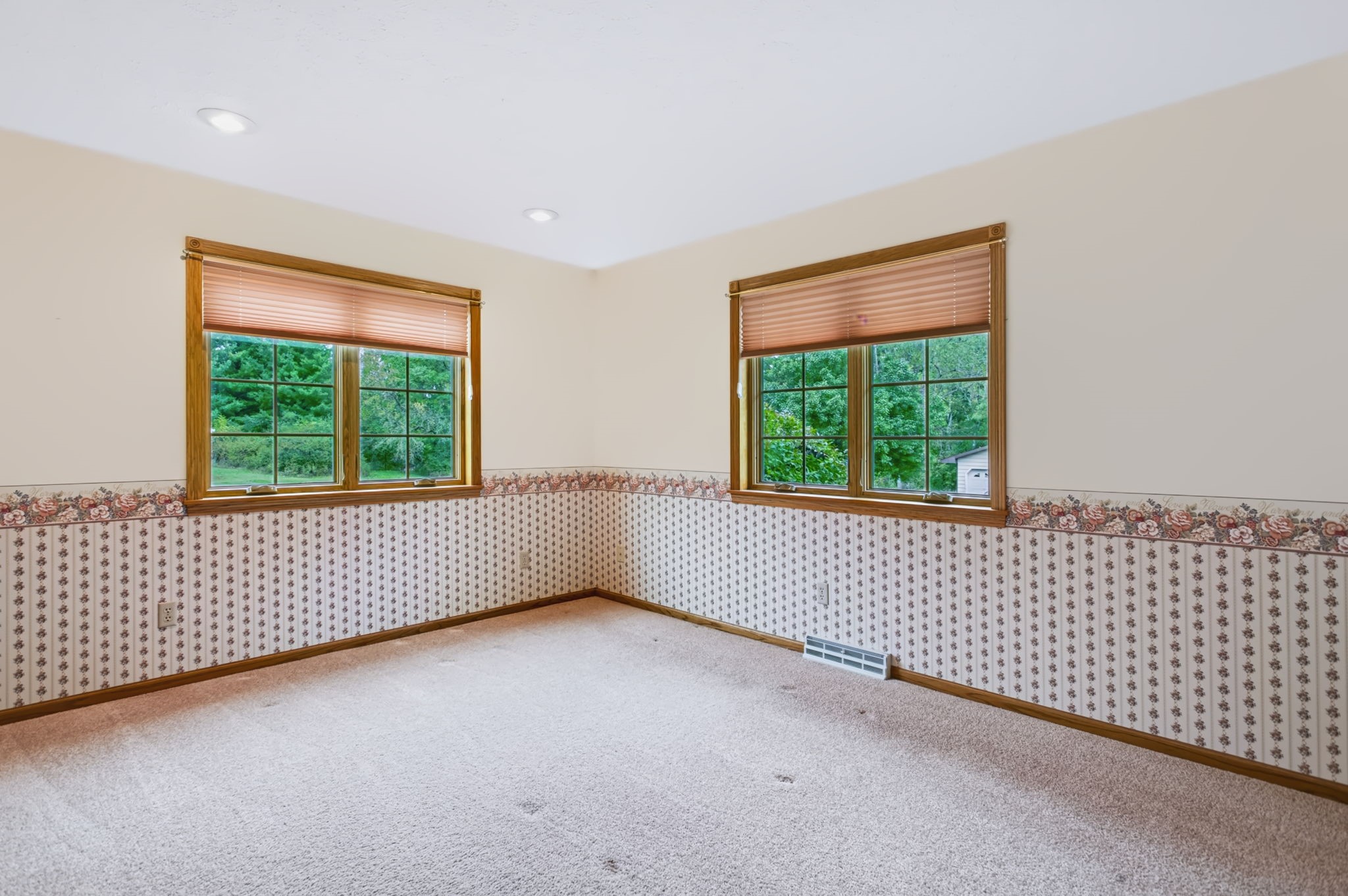 215 Division Street Property Photo 30