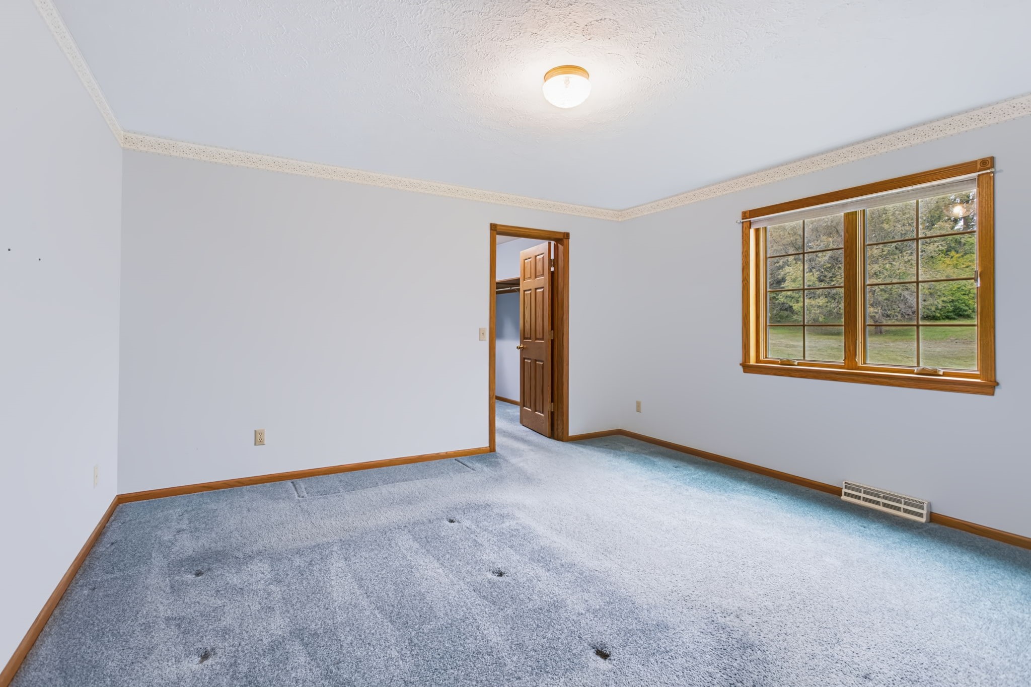 215 Division Street Property Photo 33