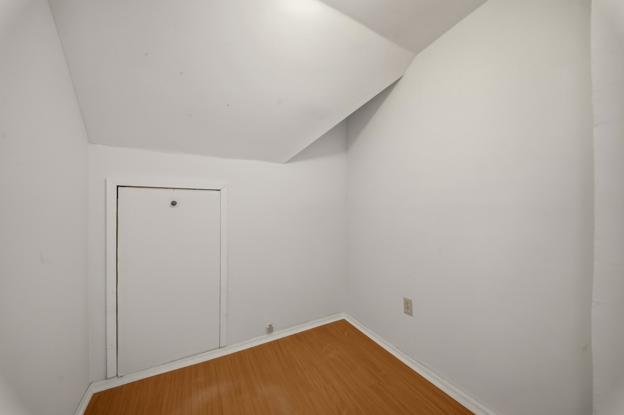 50768 Caroline Street Property Photo 28