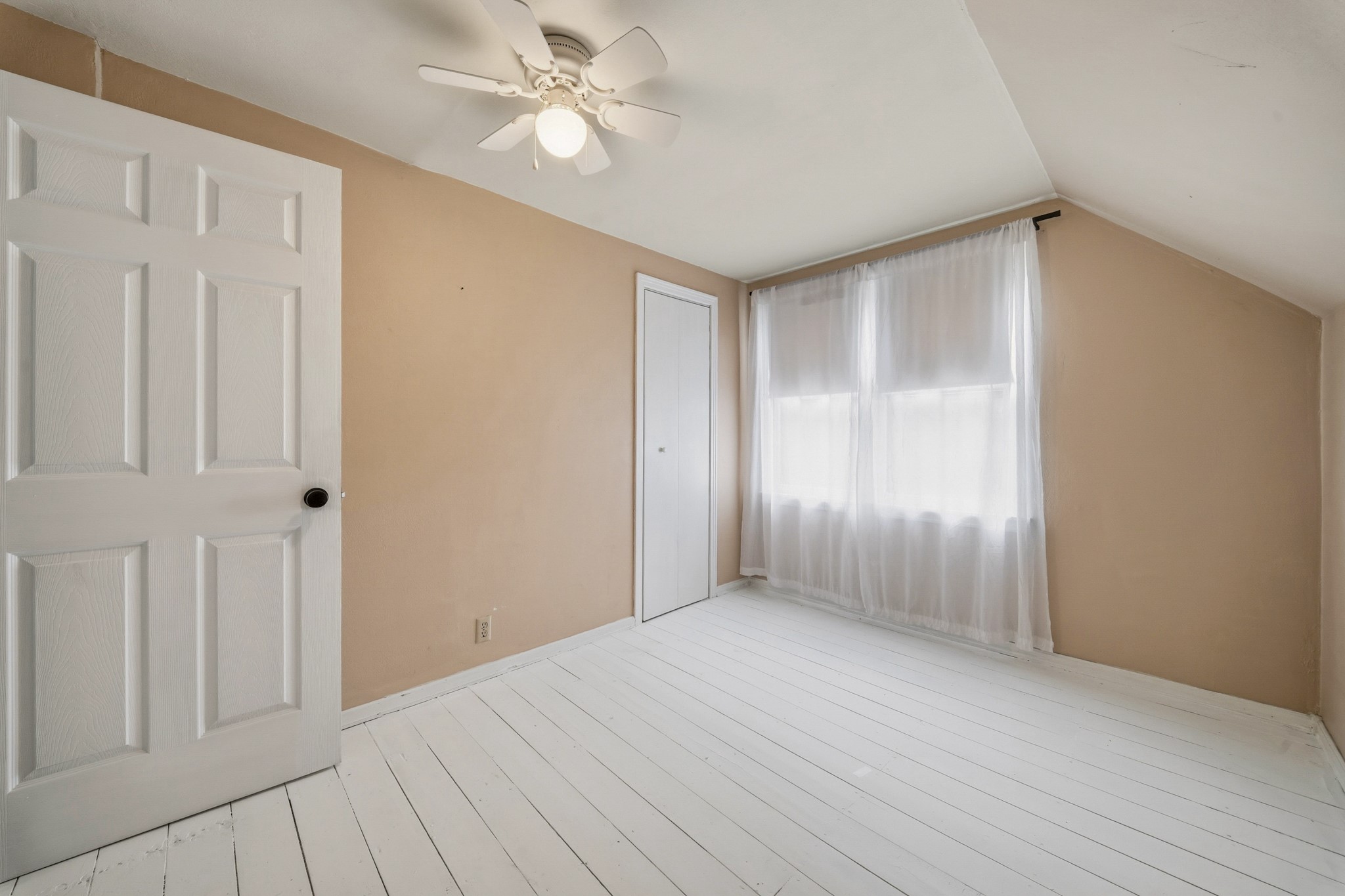 50768 Caroline Street Property Photo 29