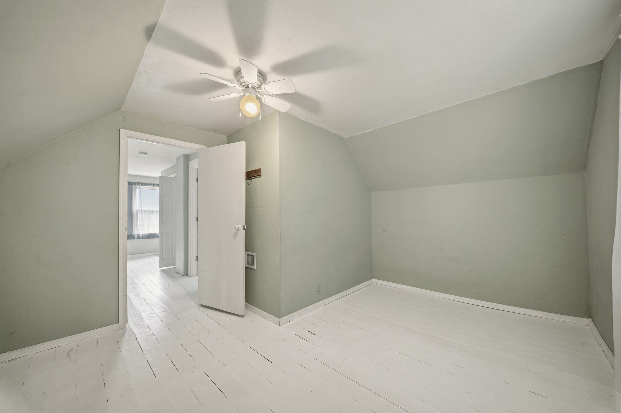 50768 Caroline Street Property Photo 31