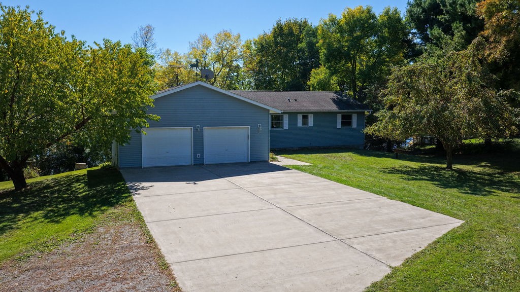 11485 Pine Lake Road Property Photo 1