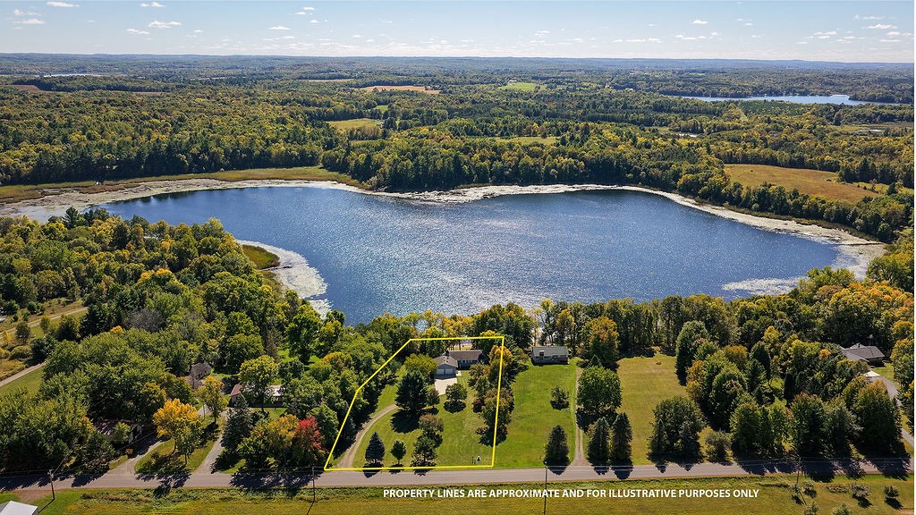 11485 Pine Lake Road Property Photo 3