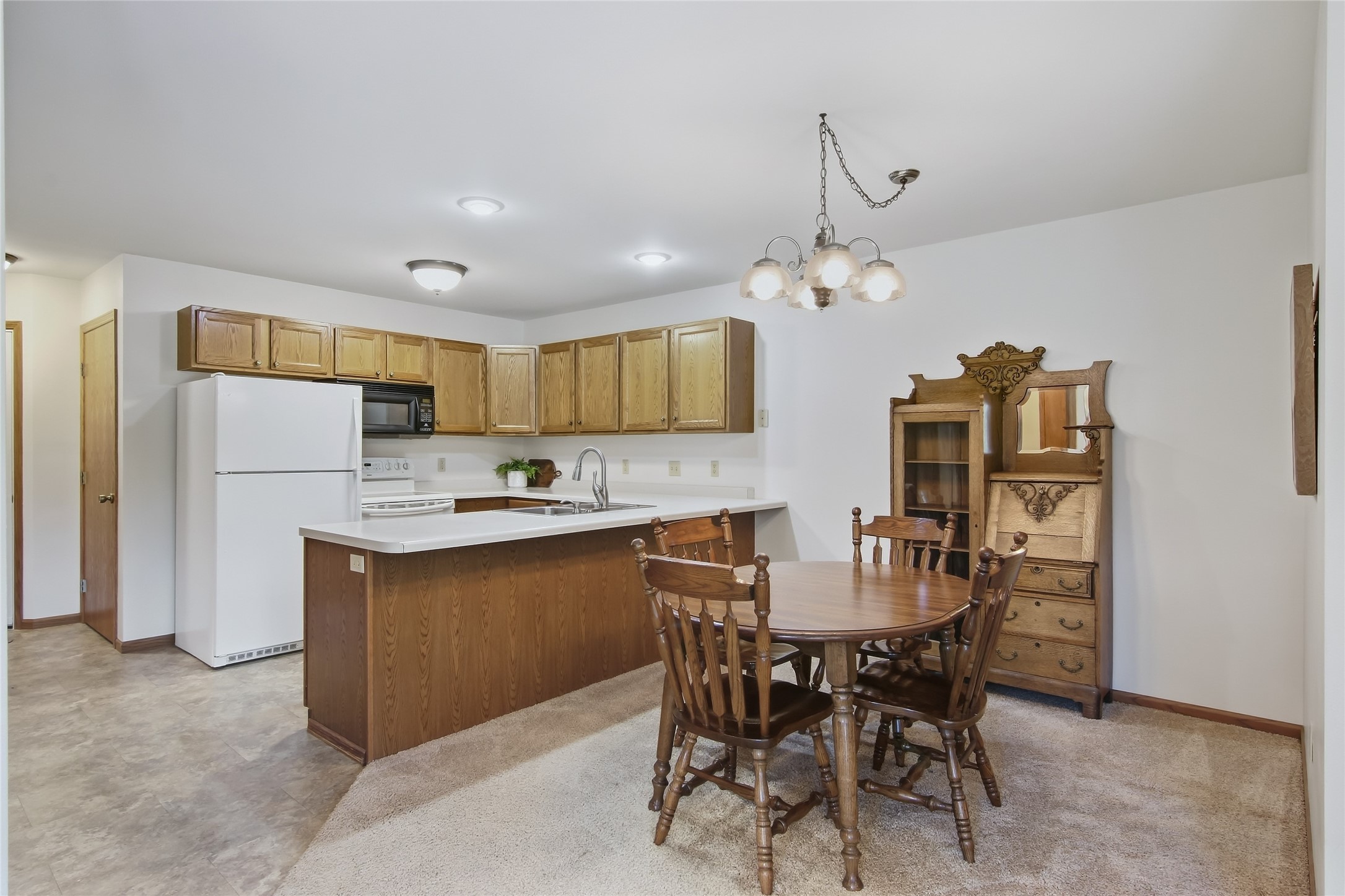 3529 Lever Street Property Photo 8