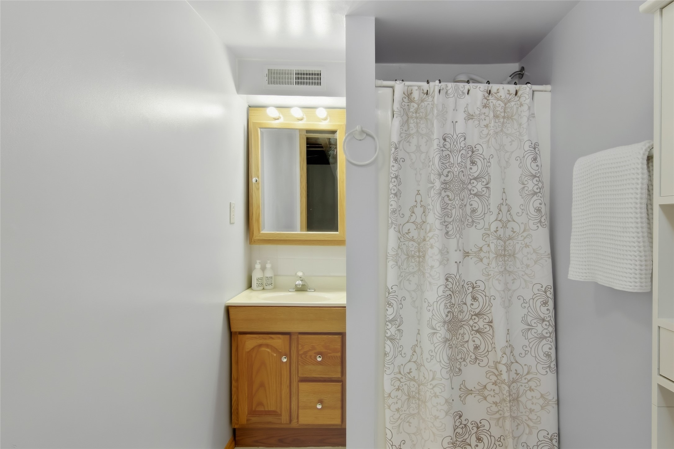 3529 Lever Street Property Photo 13