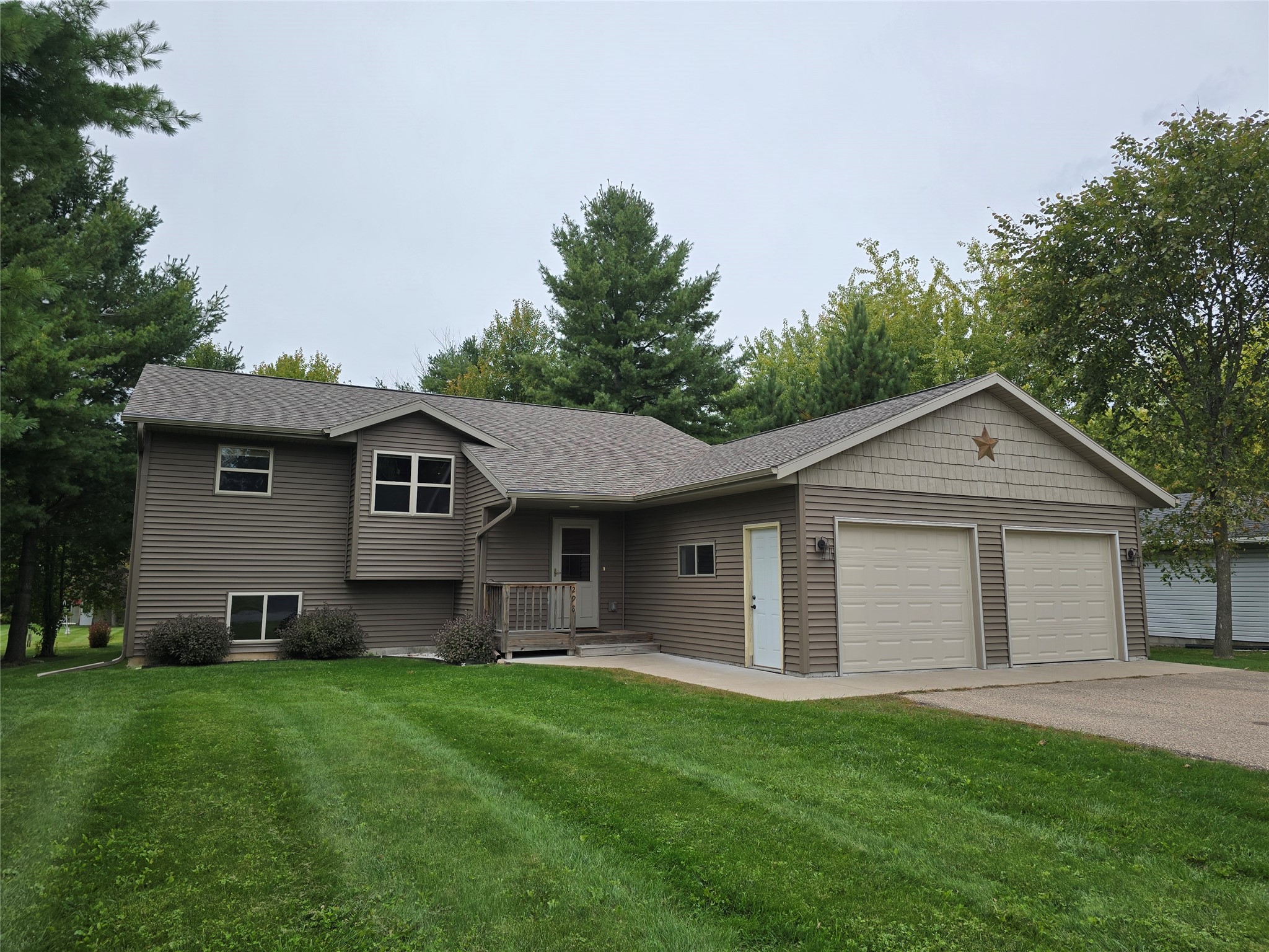 298 Thompson Terrace Drive Property Photo 1