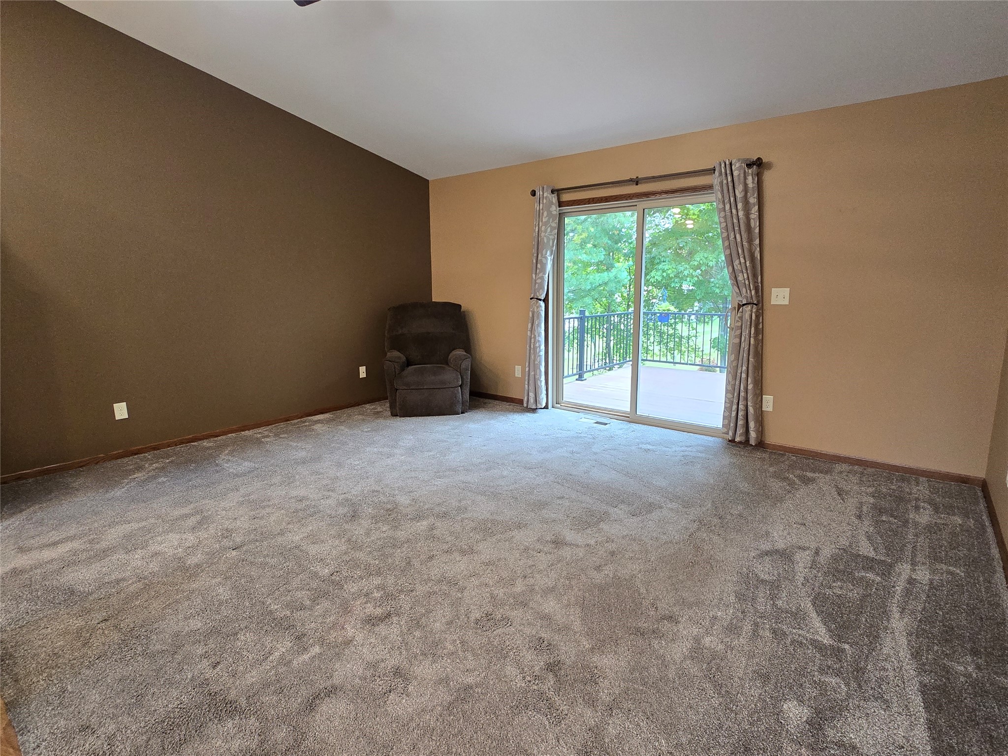 298 Thompson Terrace Drive Property Photo 12