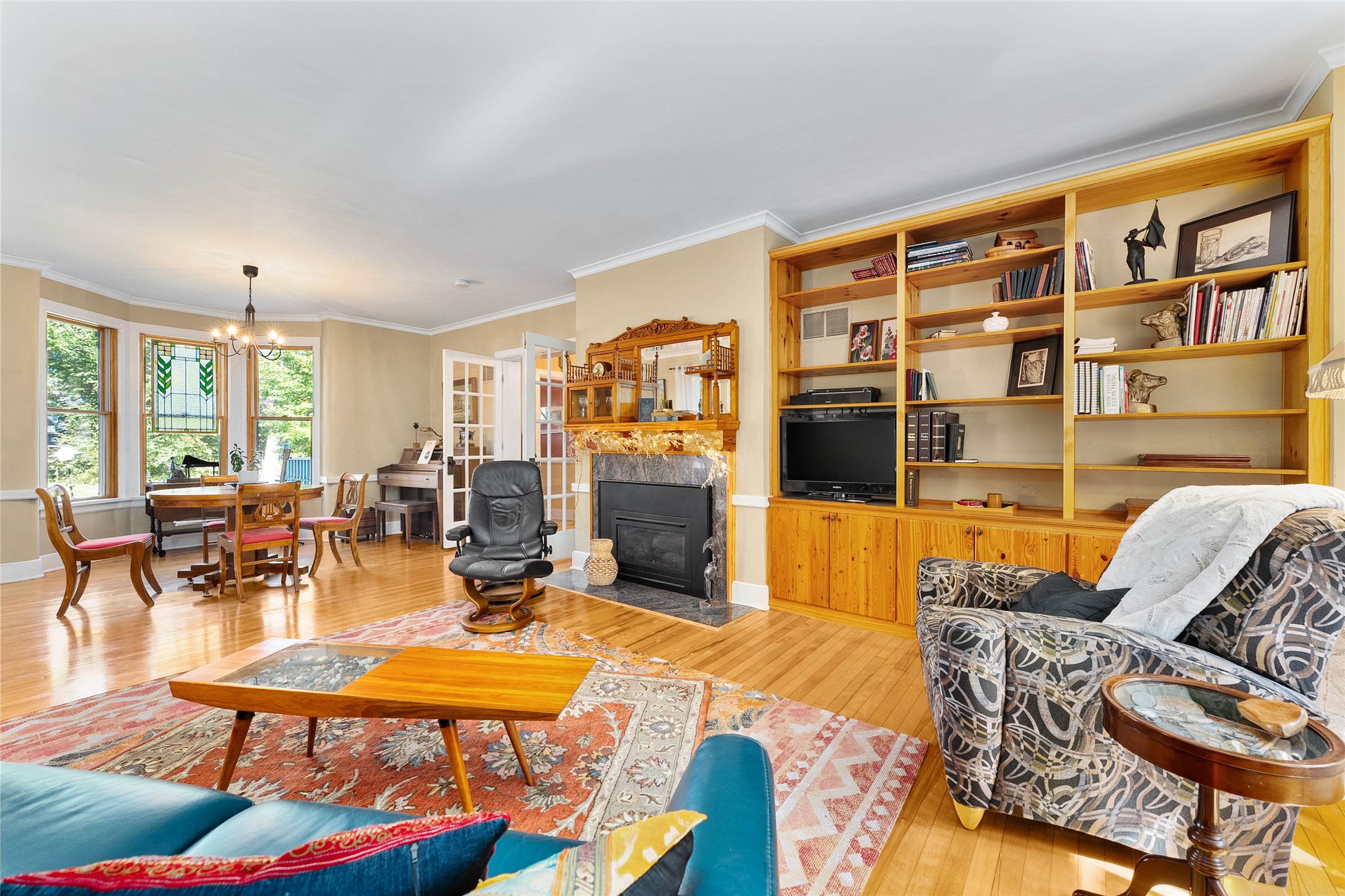 525 Summit Avenue Property Photo 9