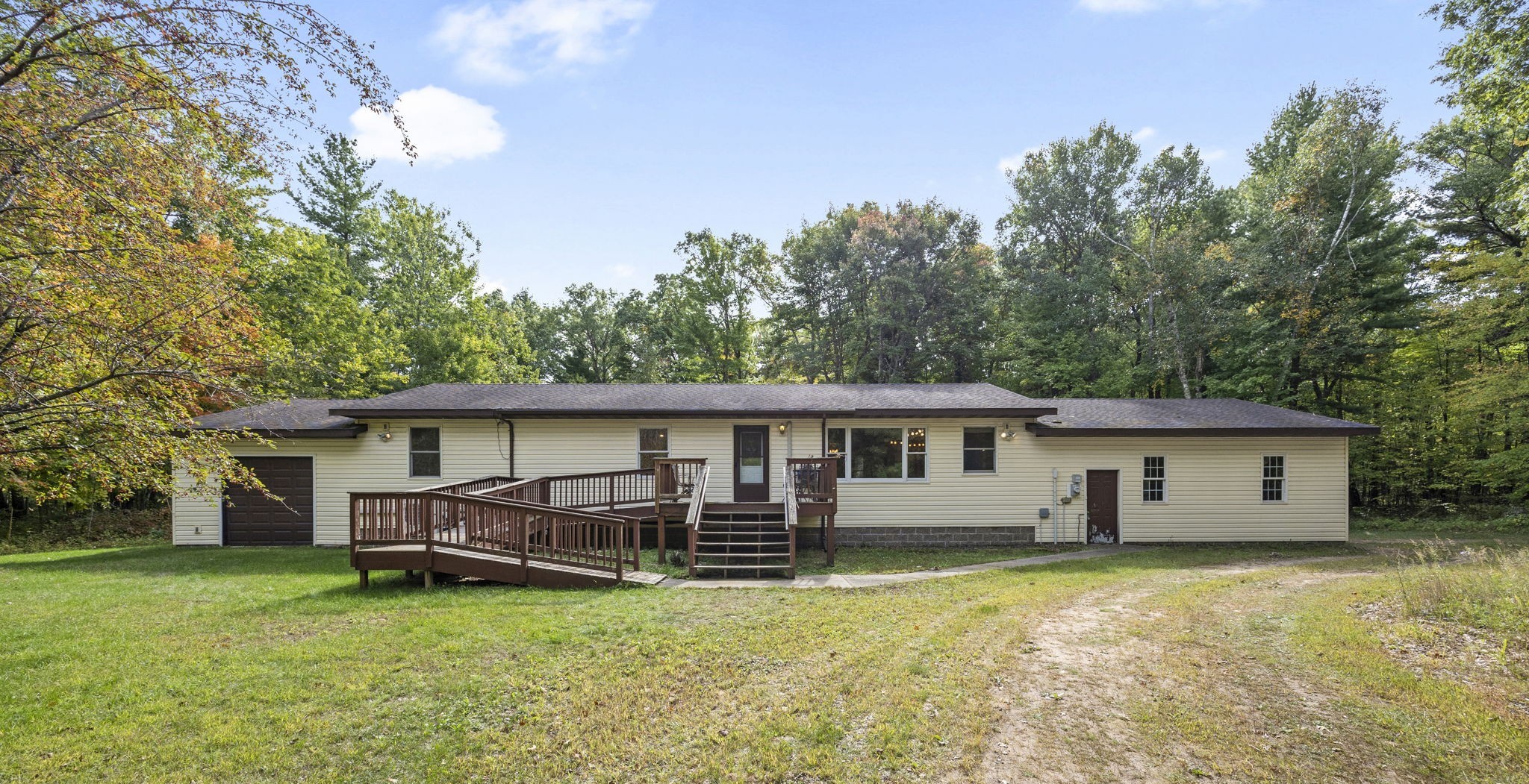 26557 Helsene Road Property Photo 1