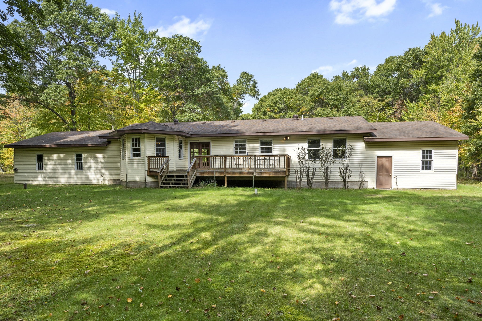26557 Helsene Road Property Photo 2