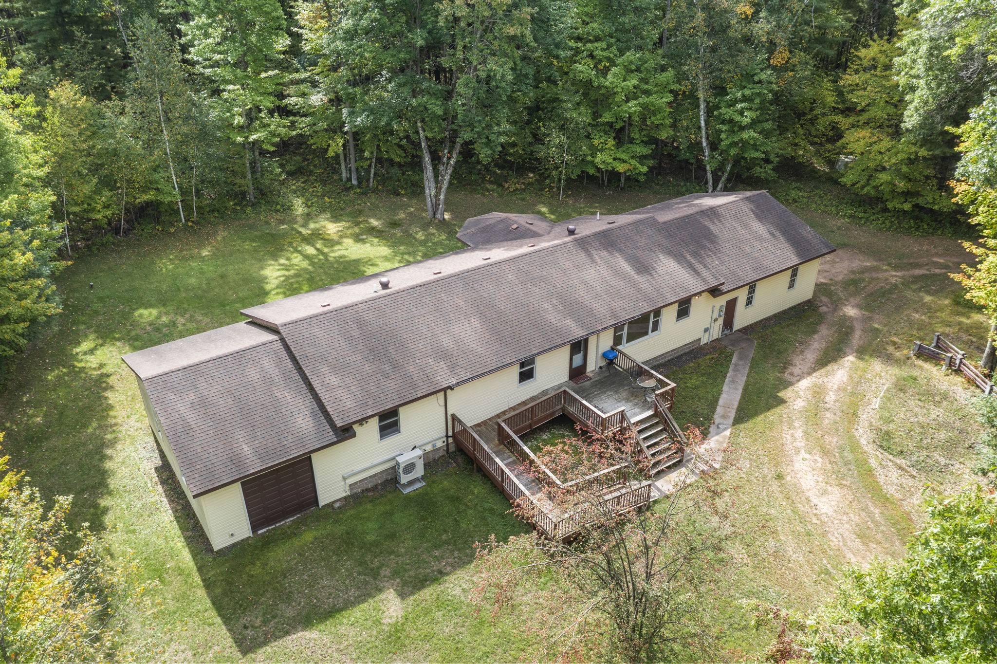 26557 Helsene Road Property Photo 5