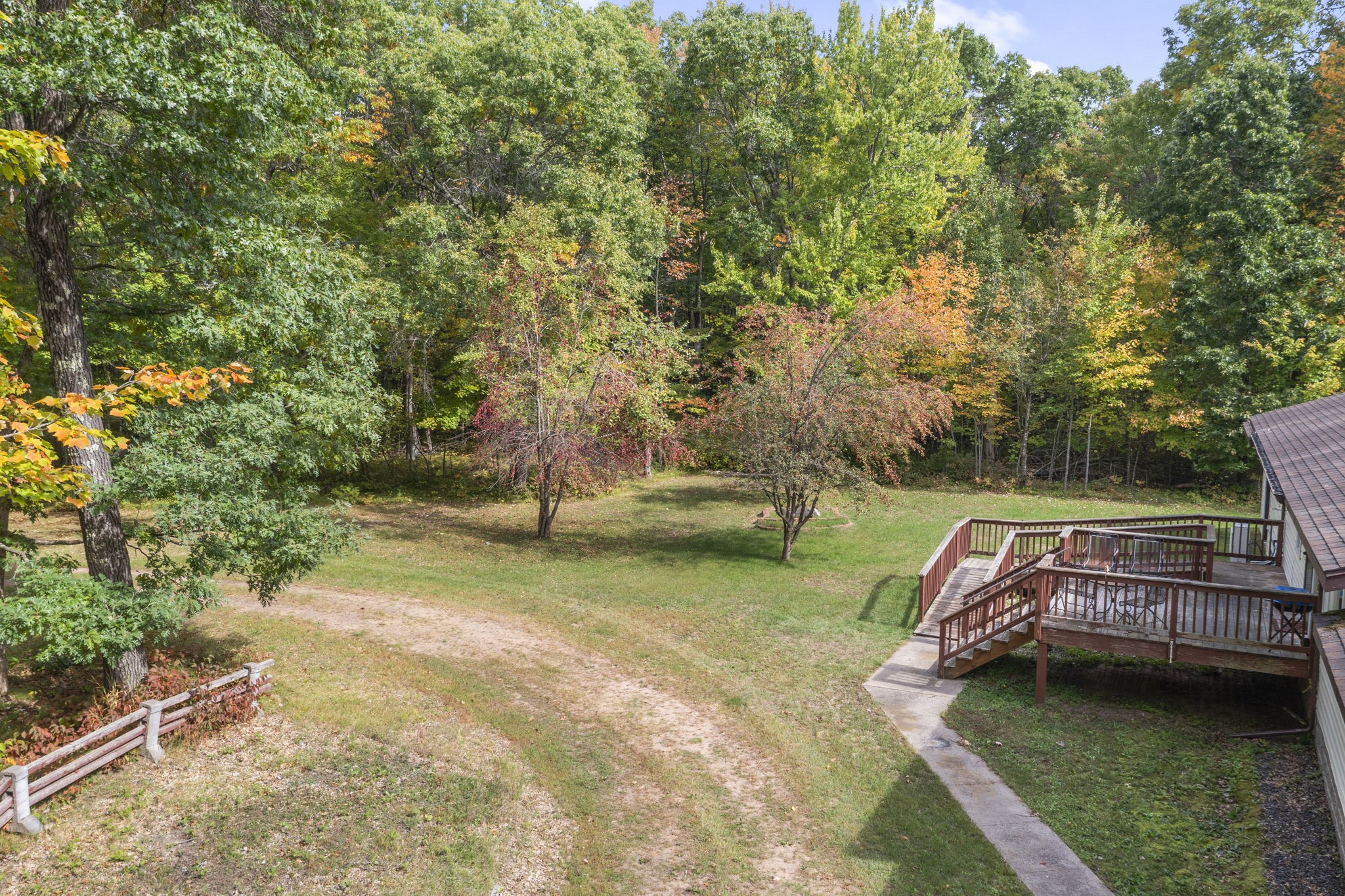 26557 Helsene Road Property Photo 6