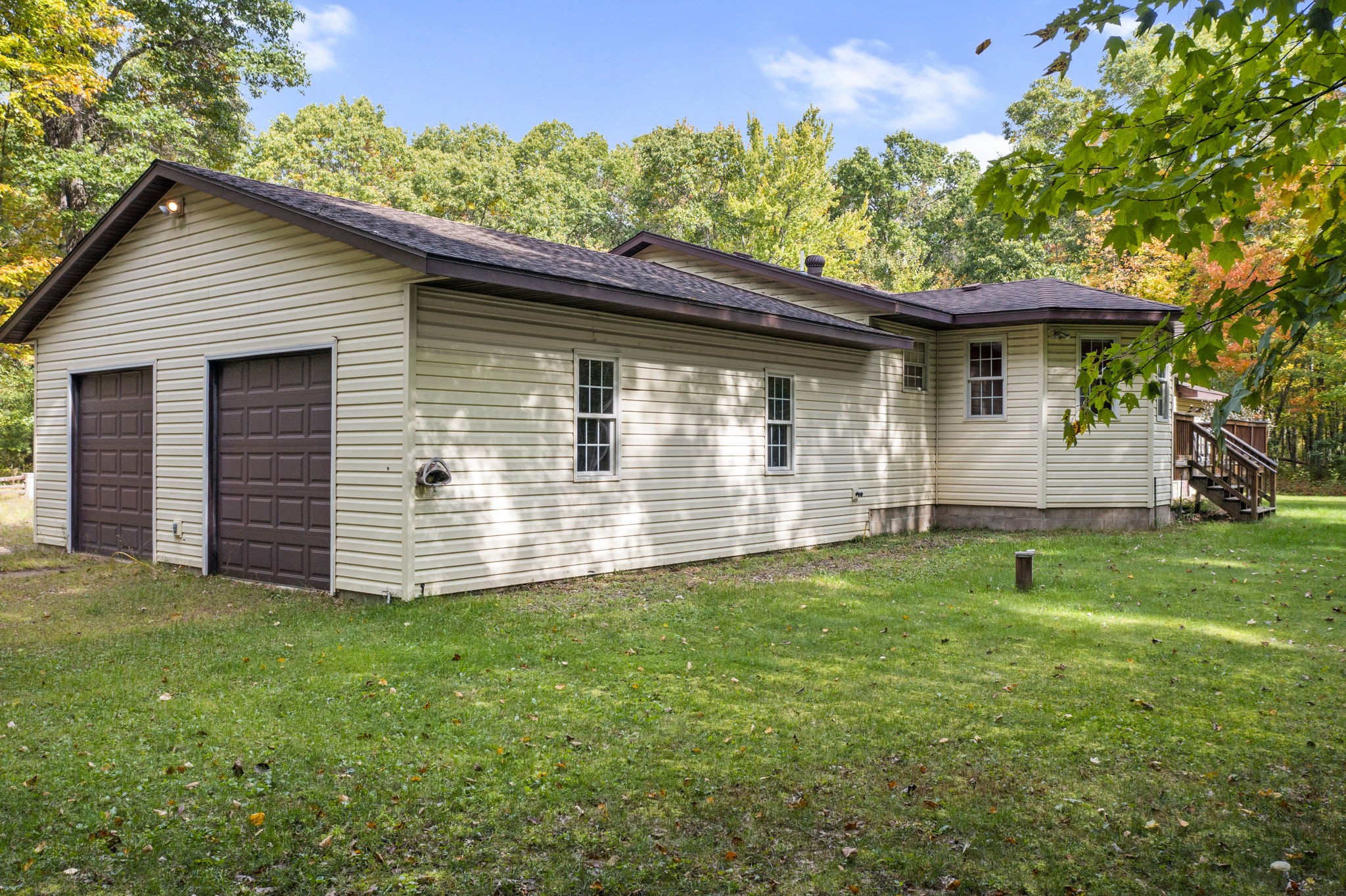 26557 Helsene Road Property Photo 7