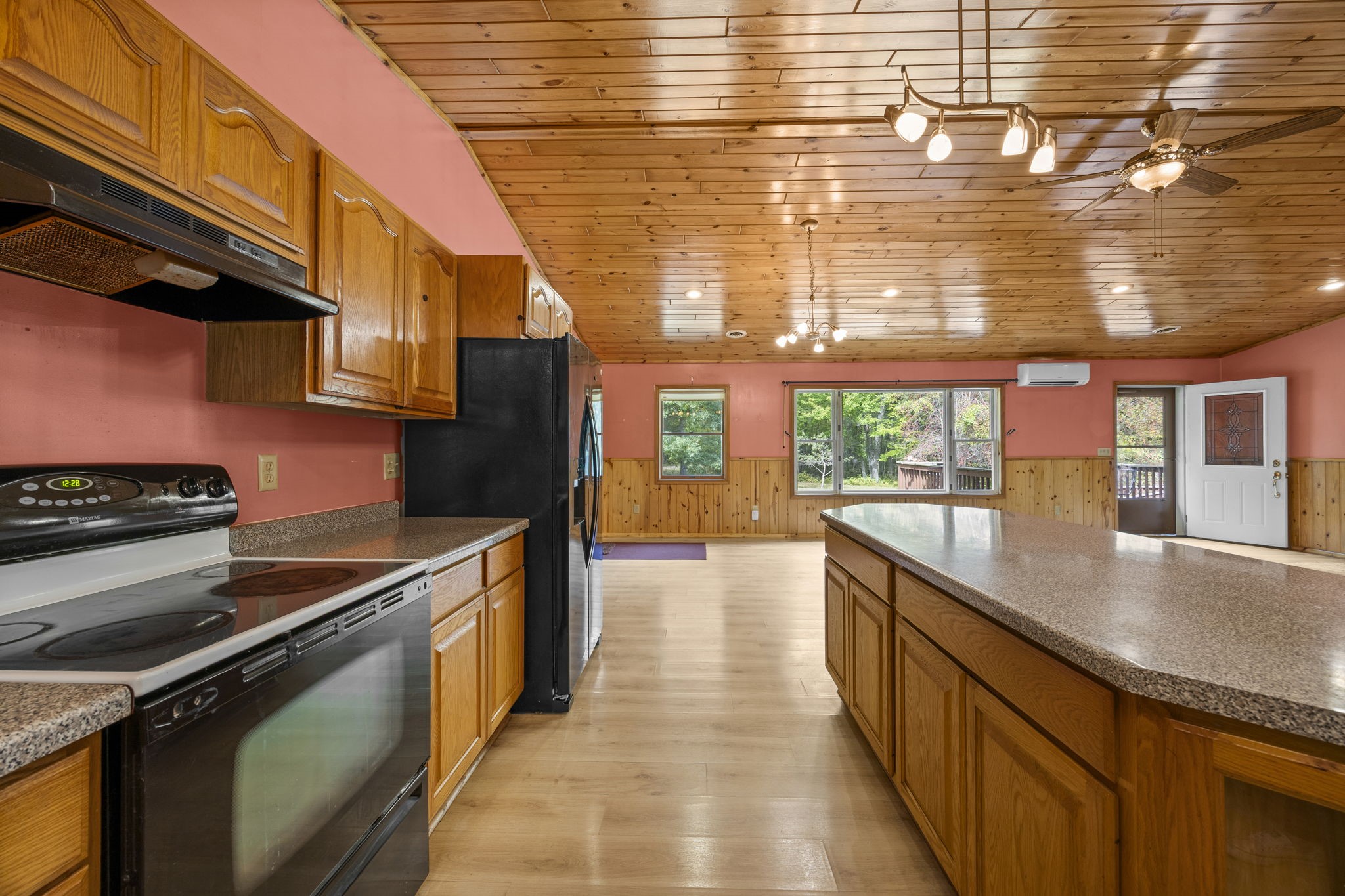 26557 Helsene Road Property Photo 22