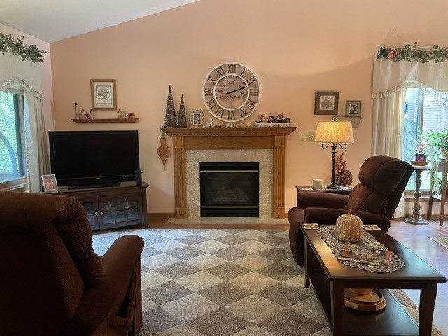 903 Woodglen Court Property Photo 3