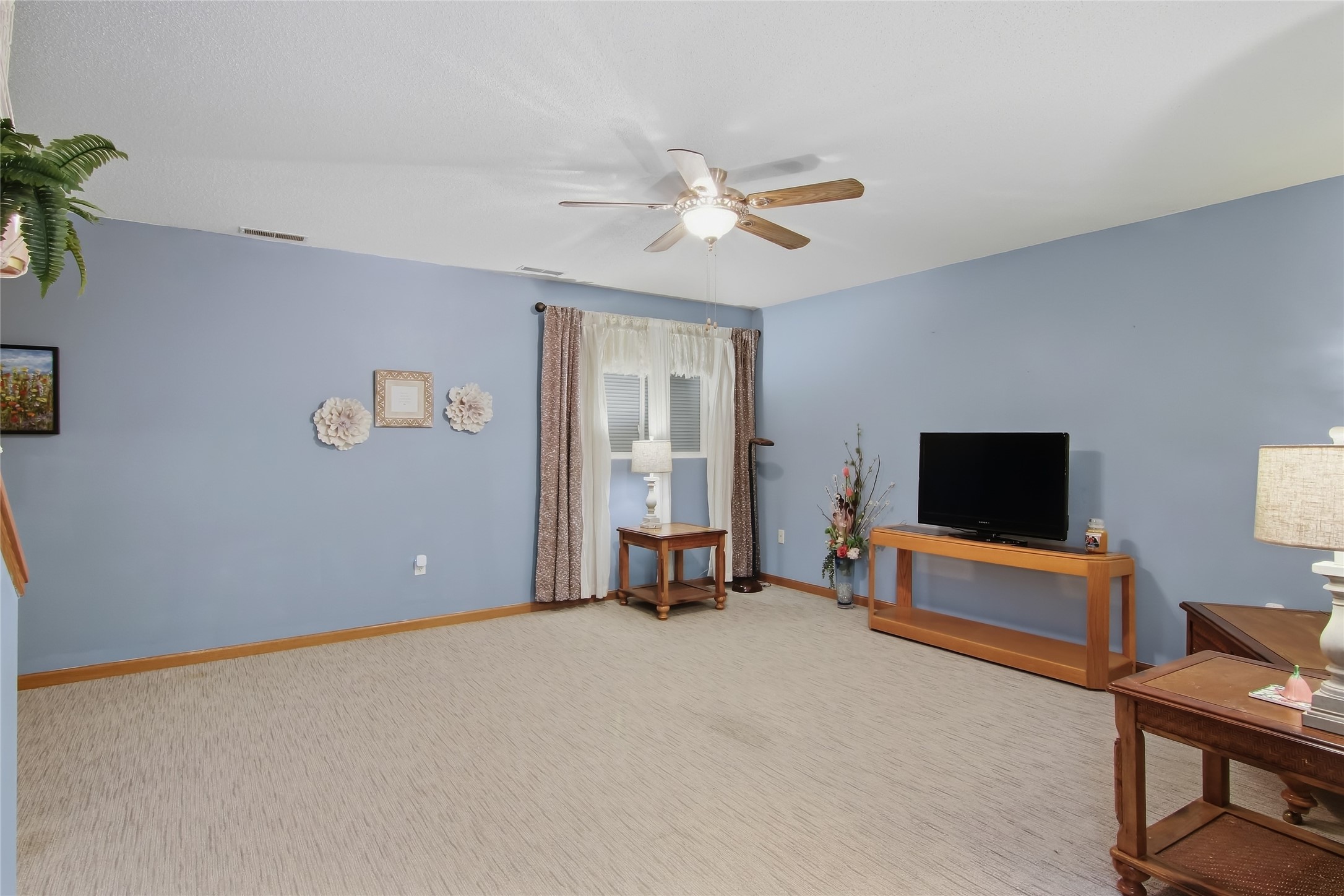903 Woodglen Court Property Photo 22