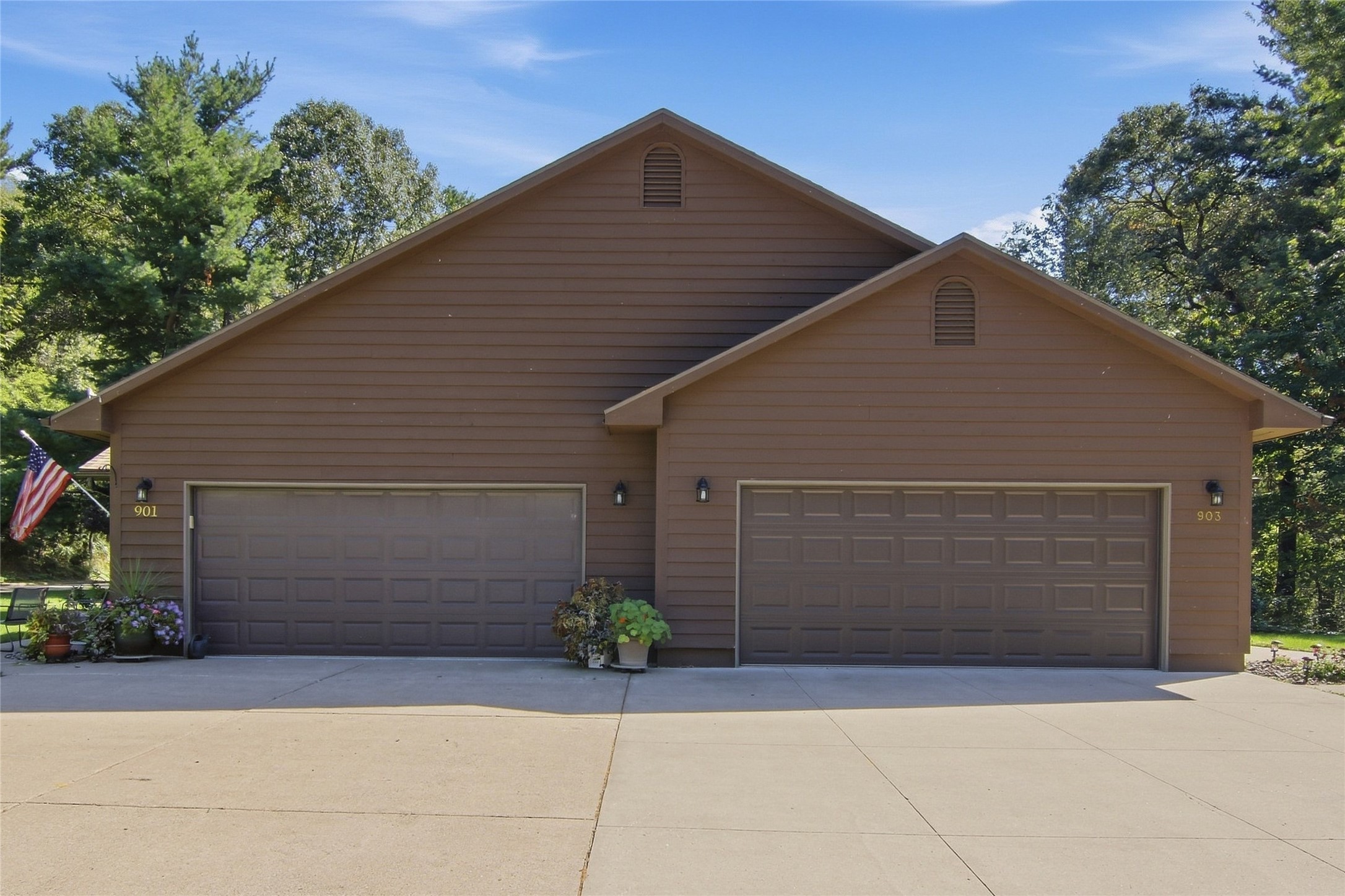 903 Woodglen Court Property Photo 36