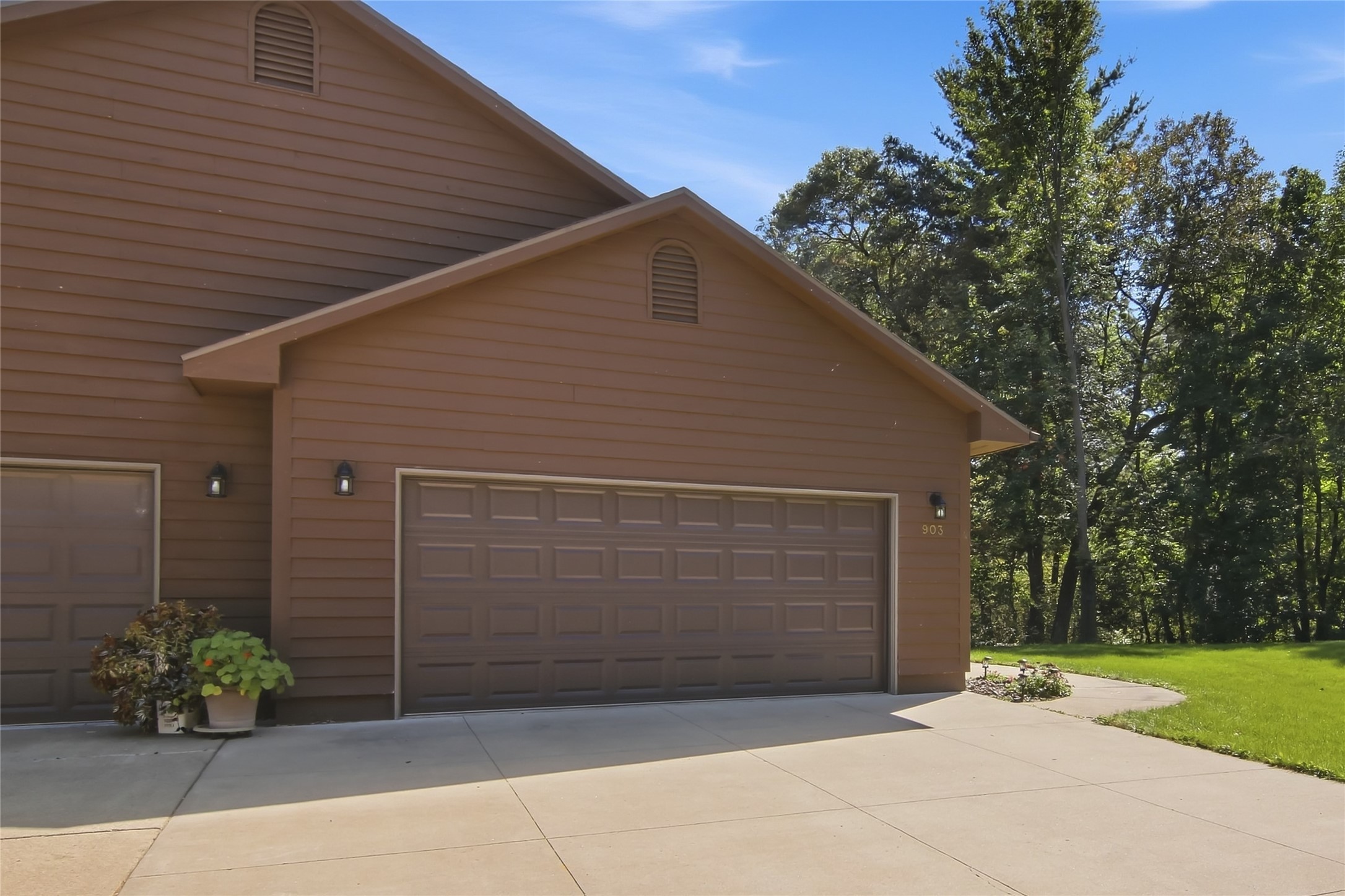903 Woodglen Court Property Photo 37