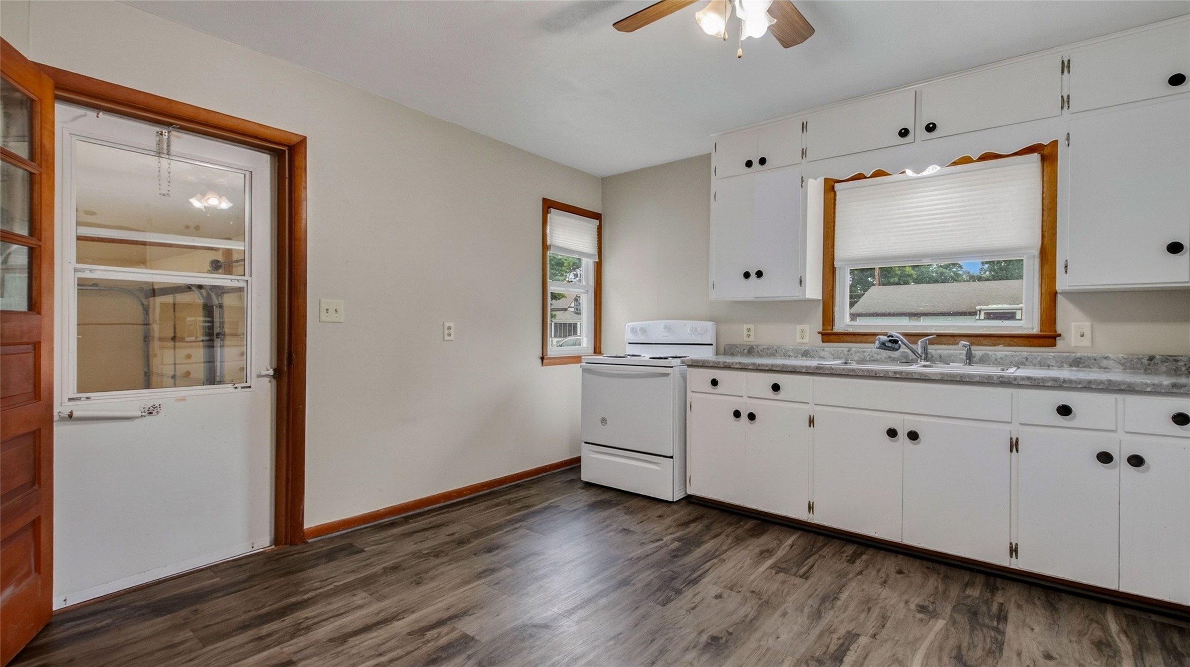 126 S Park Road Property Photo 3